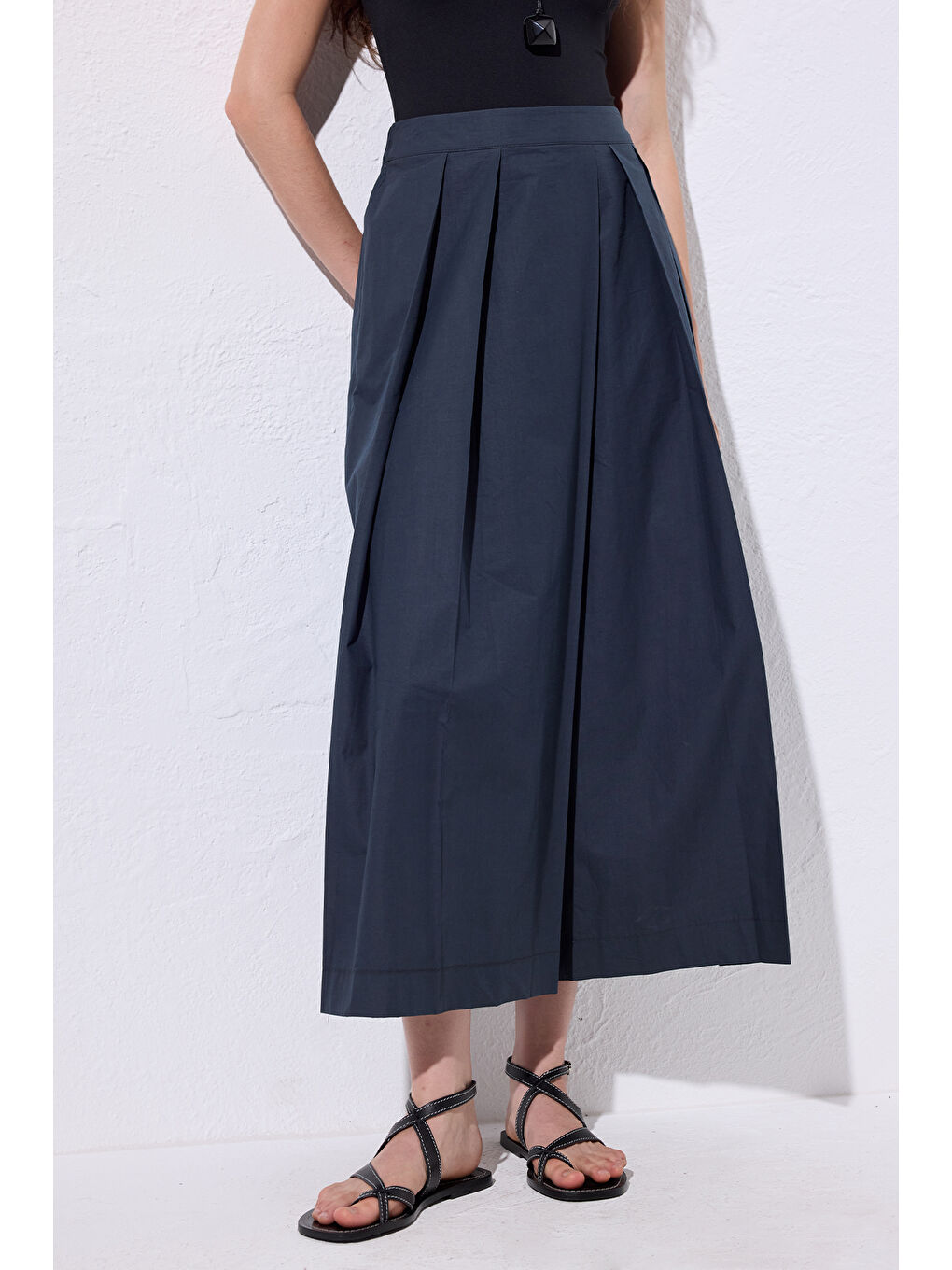 Geniş Pileli Pantolon Lacivert-3