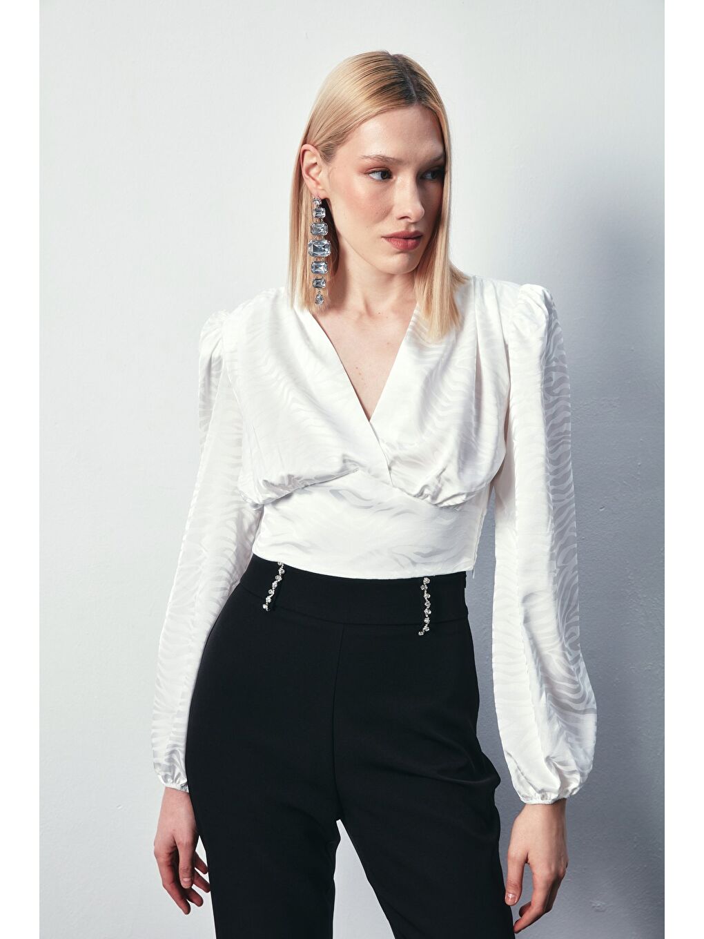 Desenli Kruvaze Saten Bluz - Ekru-2