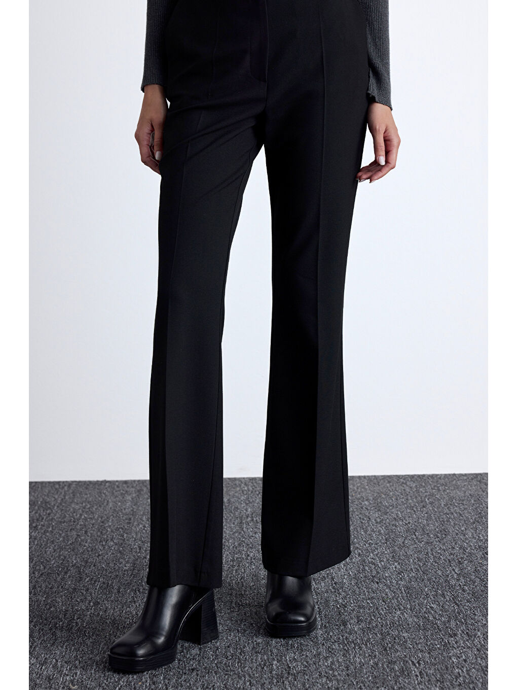 Flare Paça Klasik Pantolon Siyah-5