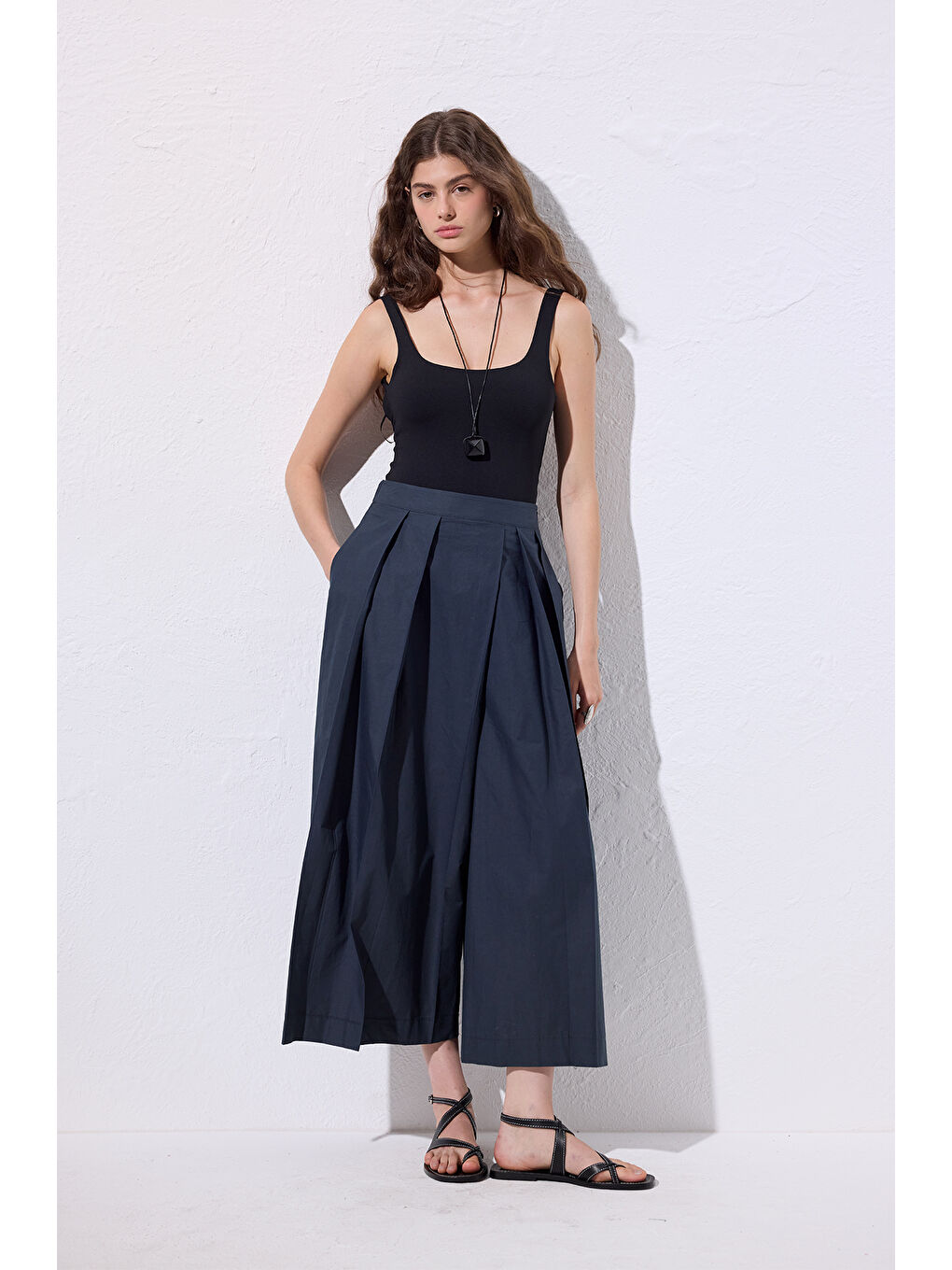 Geniş Pileli Pantolon Lacivert-6