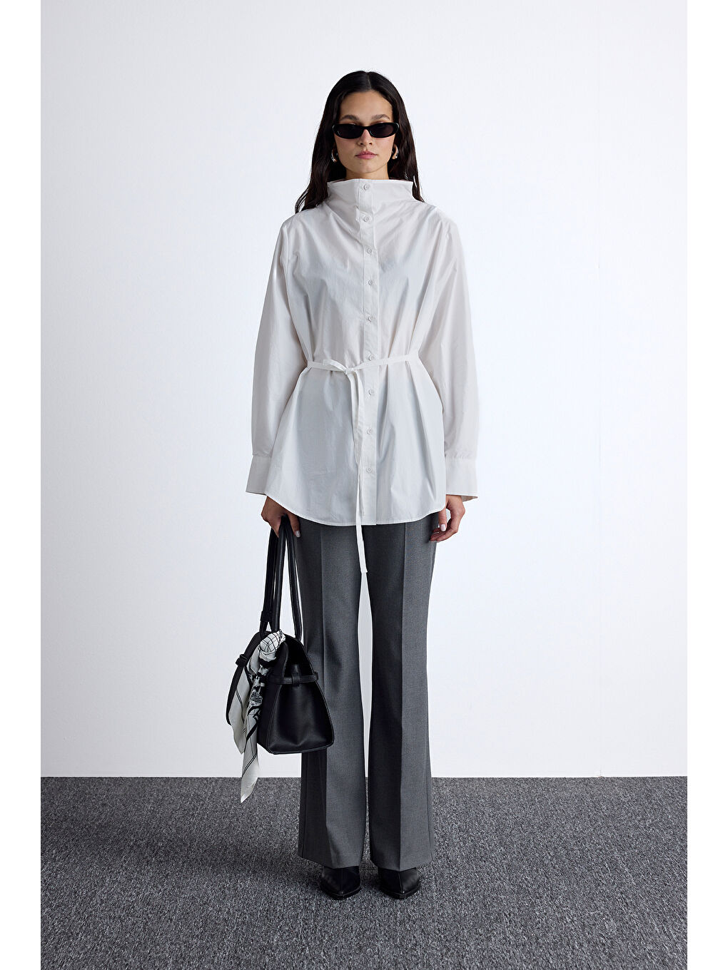 Yüksek Yakalı Tasarım Gömlek Ekru-1