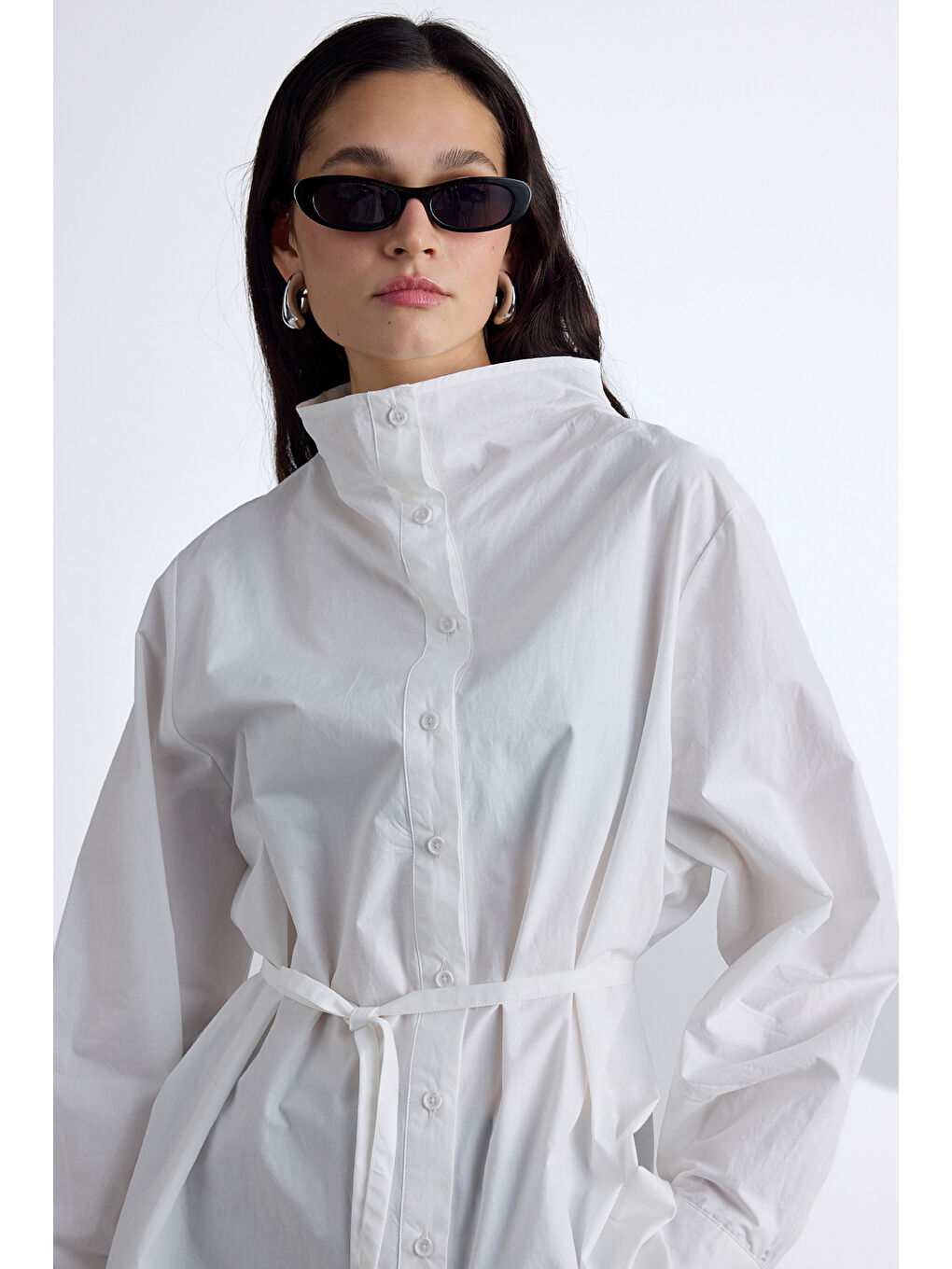 Yüksek Yakalı Tasarım Gömlek Ekru-2