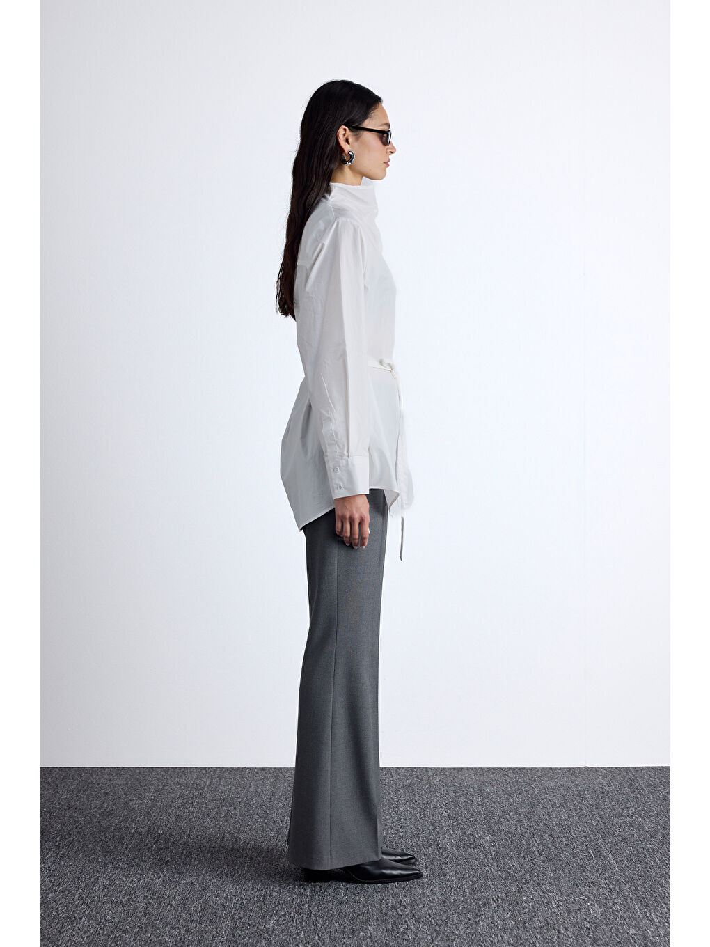 Yüksek Yakalı Tasarım Gömlek Ekru-4