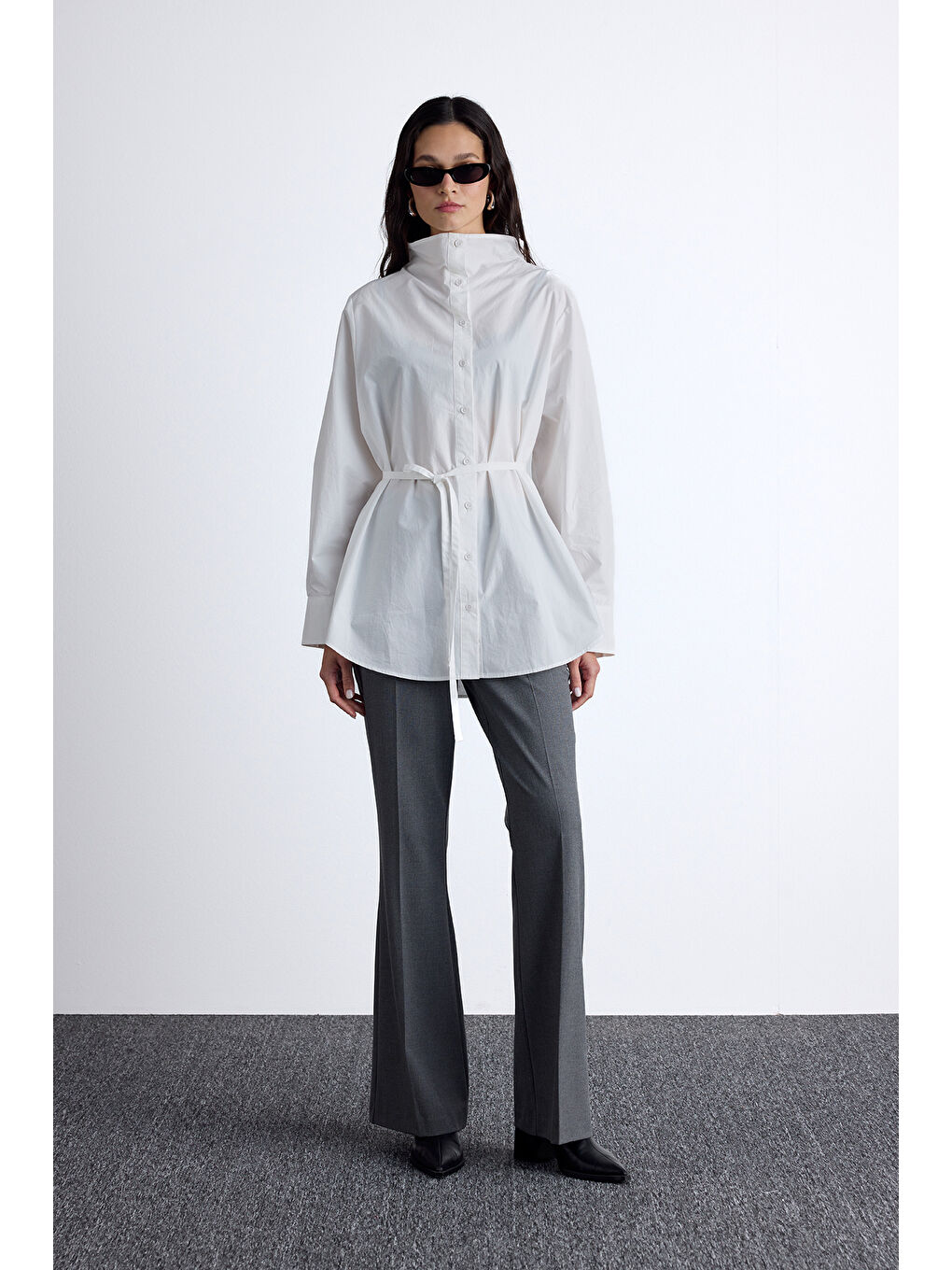 Yüksek Yakalı Tasarım Gömlek Ekru-7