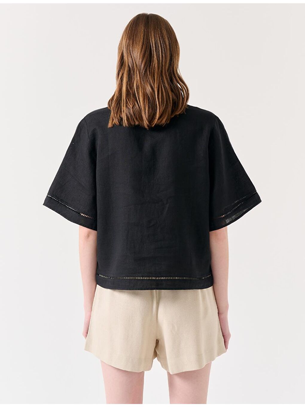 Siyah Düz Kesim Kısa Kollu Keten Gömlek-4