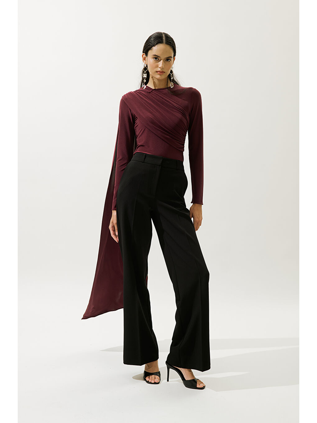 Pelerin Detaylı Bluz Bordo-4