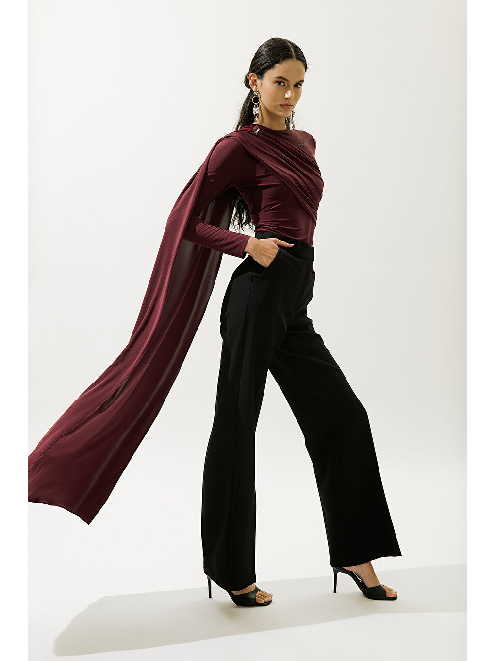 Pelerin Detaylı Bluz Bordo-5