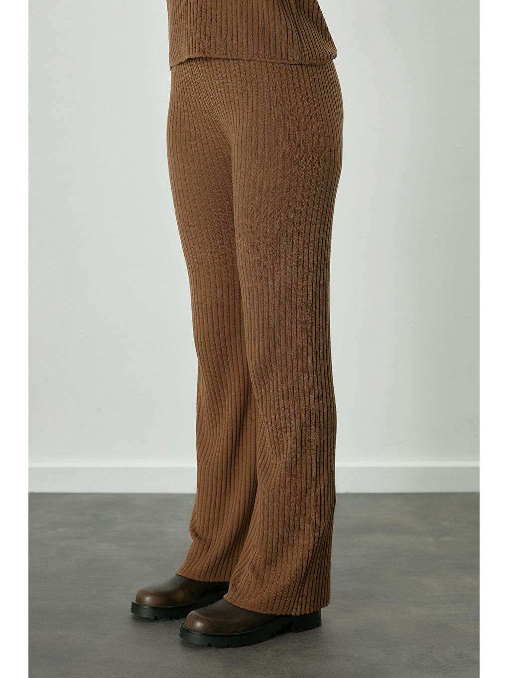 Kahverengi Fitilli Rahat Triko Pantolon Camel-6