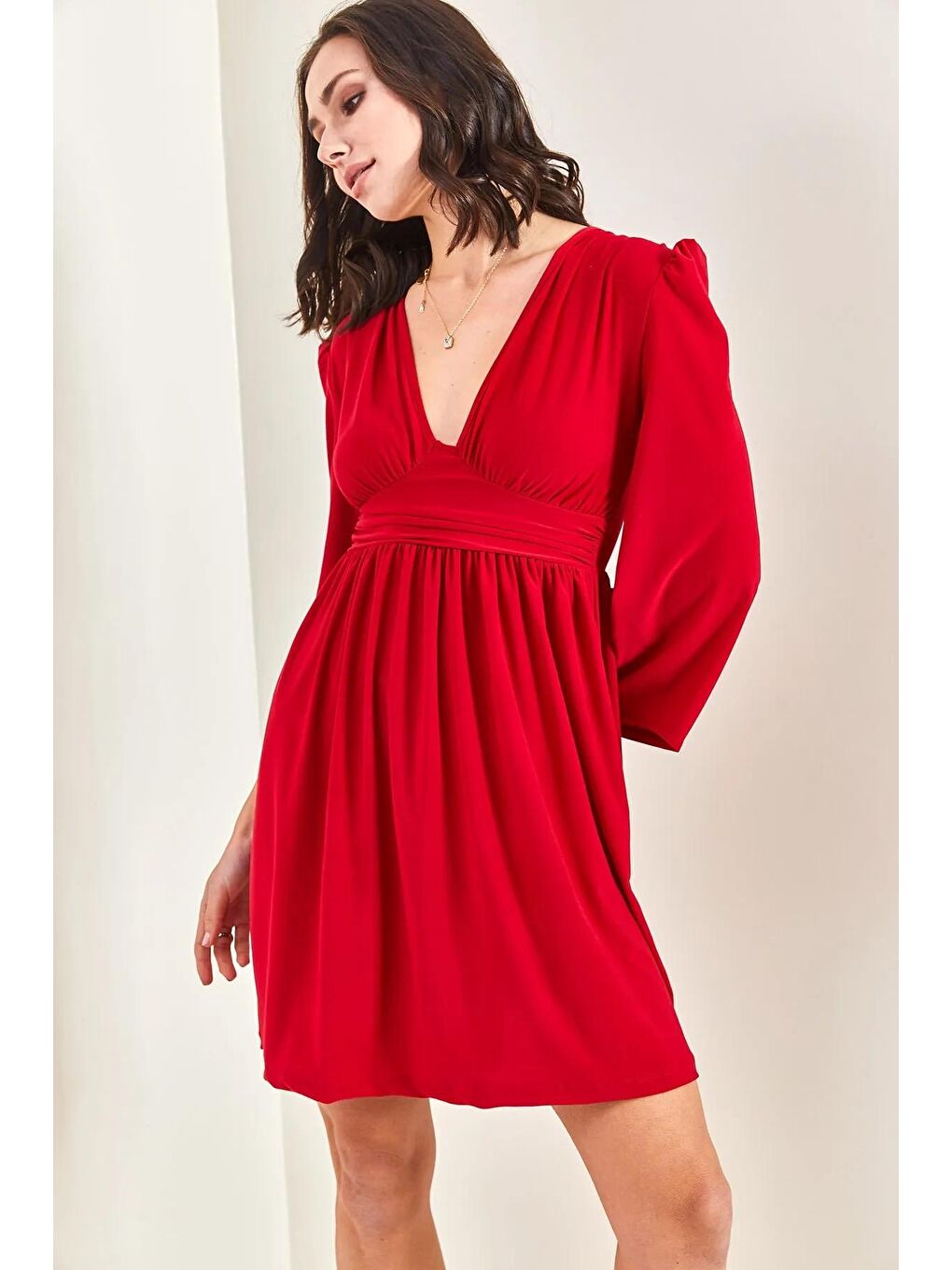 Kırmızı Kadın V Yaka Asimetrik Kol Candy Kumaş Elbise-1