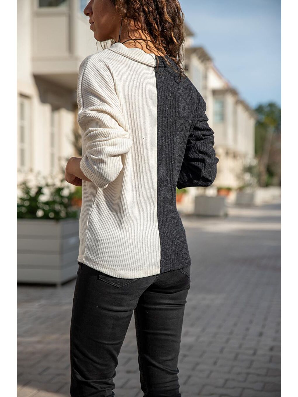 Kadın Ekru V Yaka Bloklu Kazak GK-BST30k2778-3