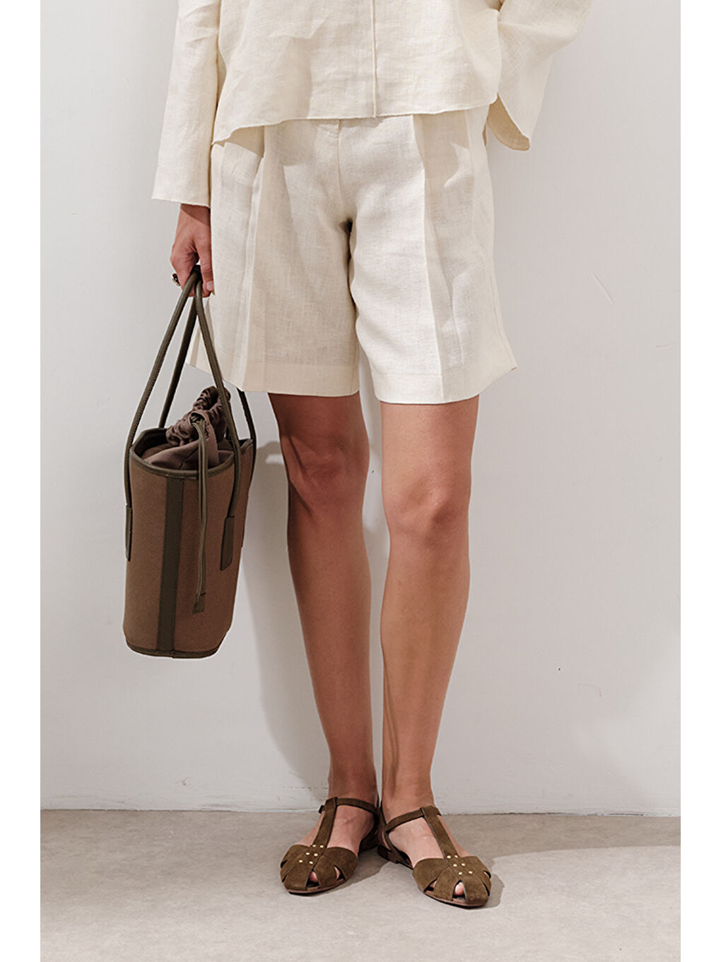 Bej Keten Pileli Bermuda Şort Vanilya-2