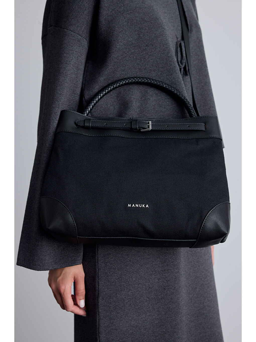 Kemer Detaylı Kanvas Çanta Siyah-1