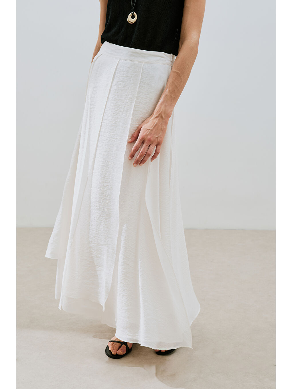 Katlı Fırfırlı Uzun Etek Ekru-3
