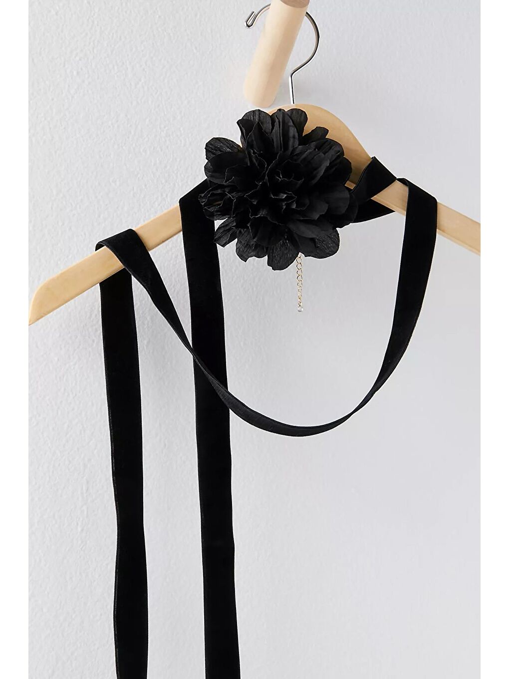 New Obsessions Siyah Şifon Kumaş Çiçek Choker Kolye - 1