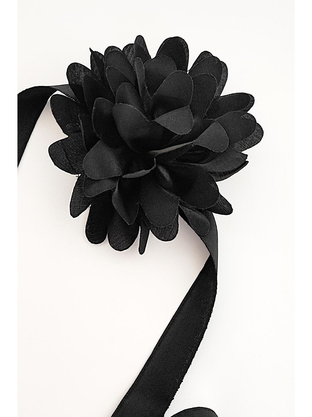 New Obsessions Siyah Şifon Kumaş Çiçek Choker Kolye - 4