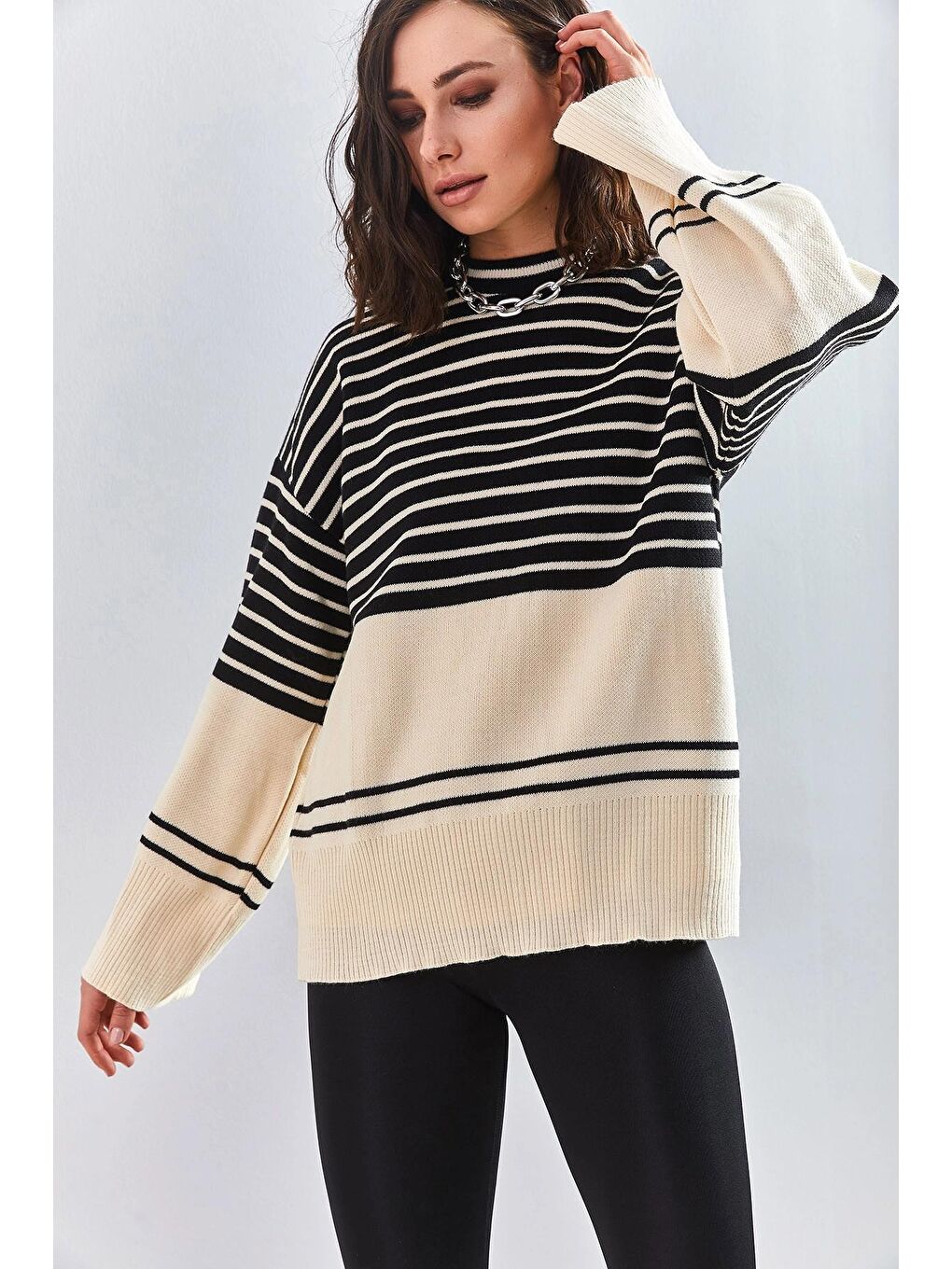 Siyah Kadın Çizgili Triko Kazak-1