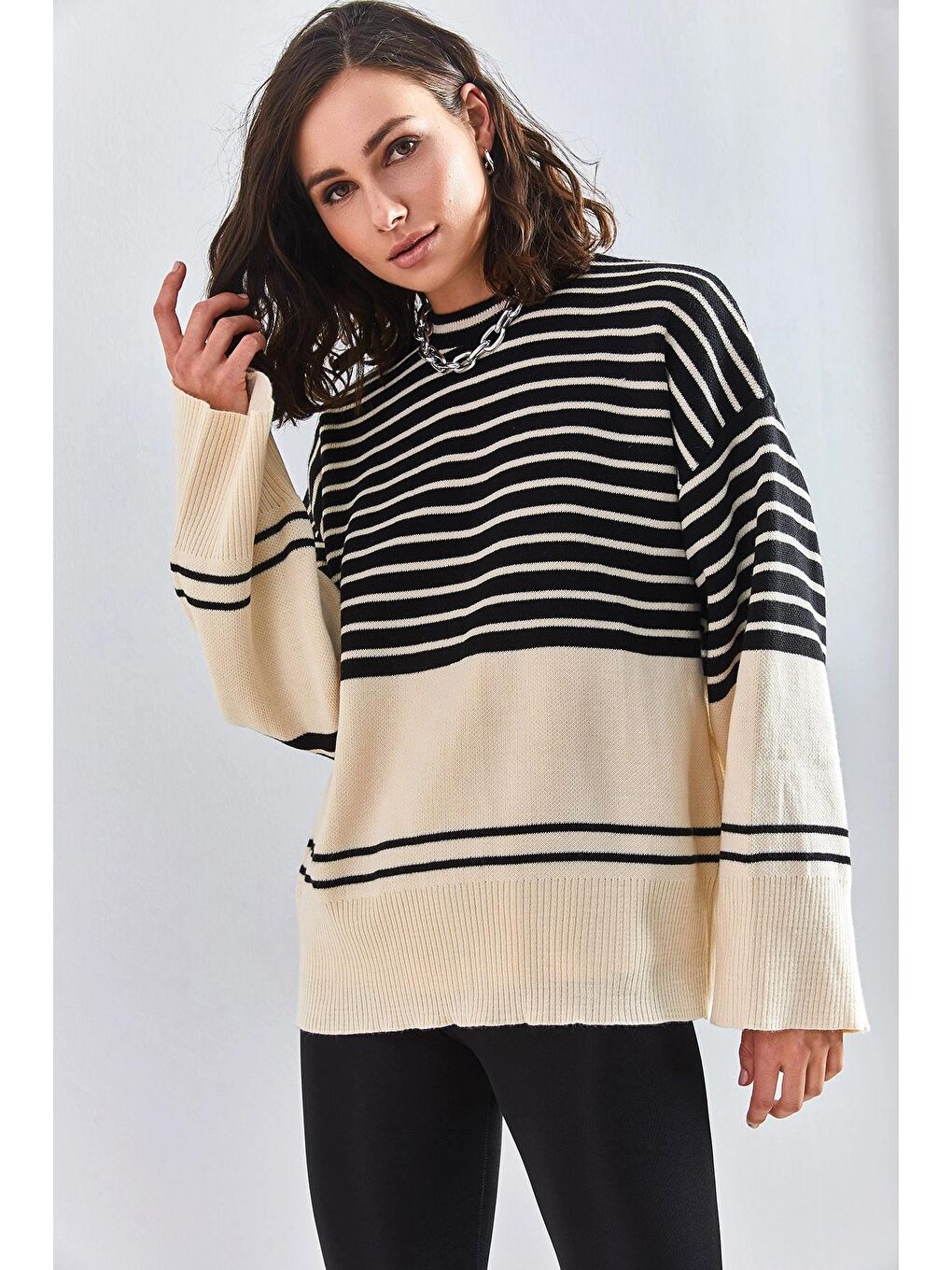 Siyah Kadın Çizgili Triko Kazak-2