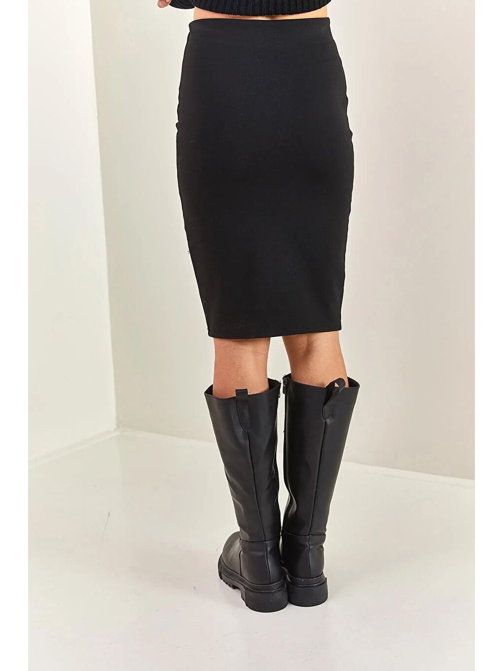 Siyah Kadın Kalem Etek-1