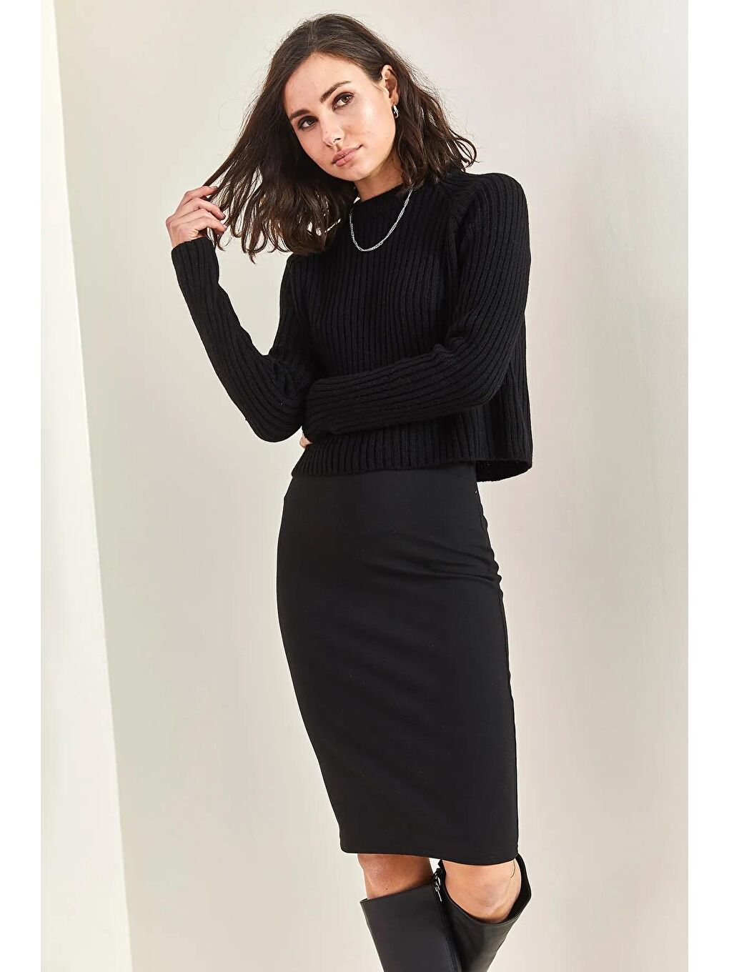 Siyah Kadın Kalem Etek-2