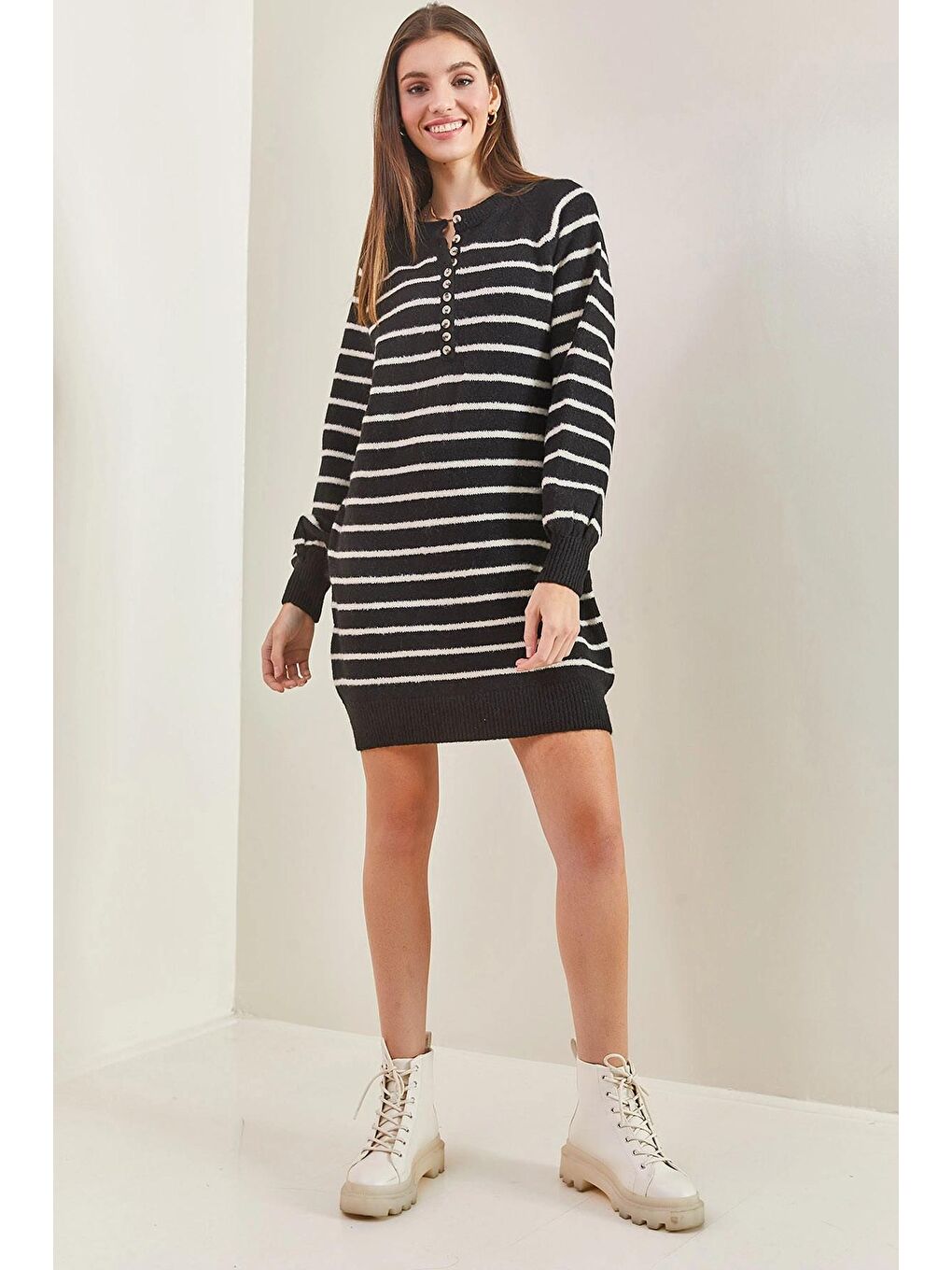 Siyah Kadın Çizgili Düğmeli  Triko Elbise-1