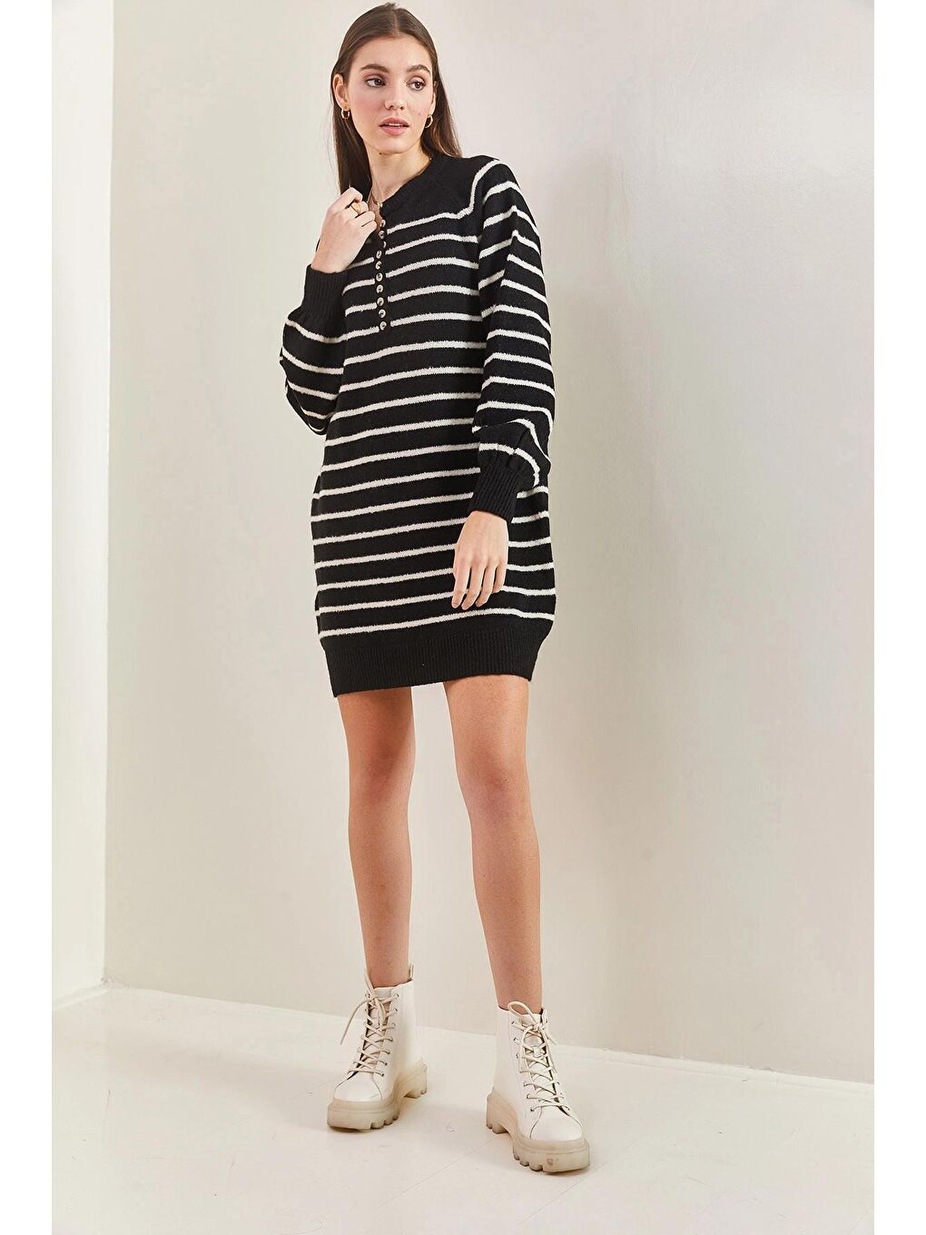 Siyah Kadın Çizgili Düğmeli  Triko Elbise-3