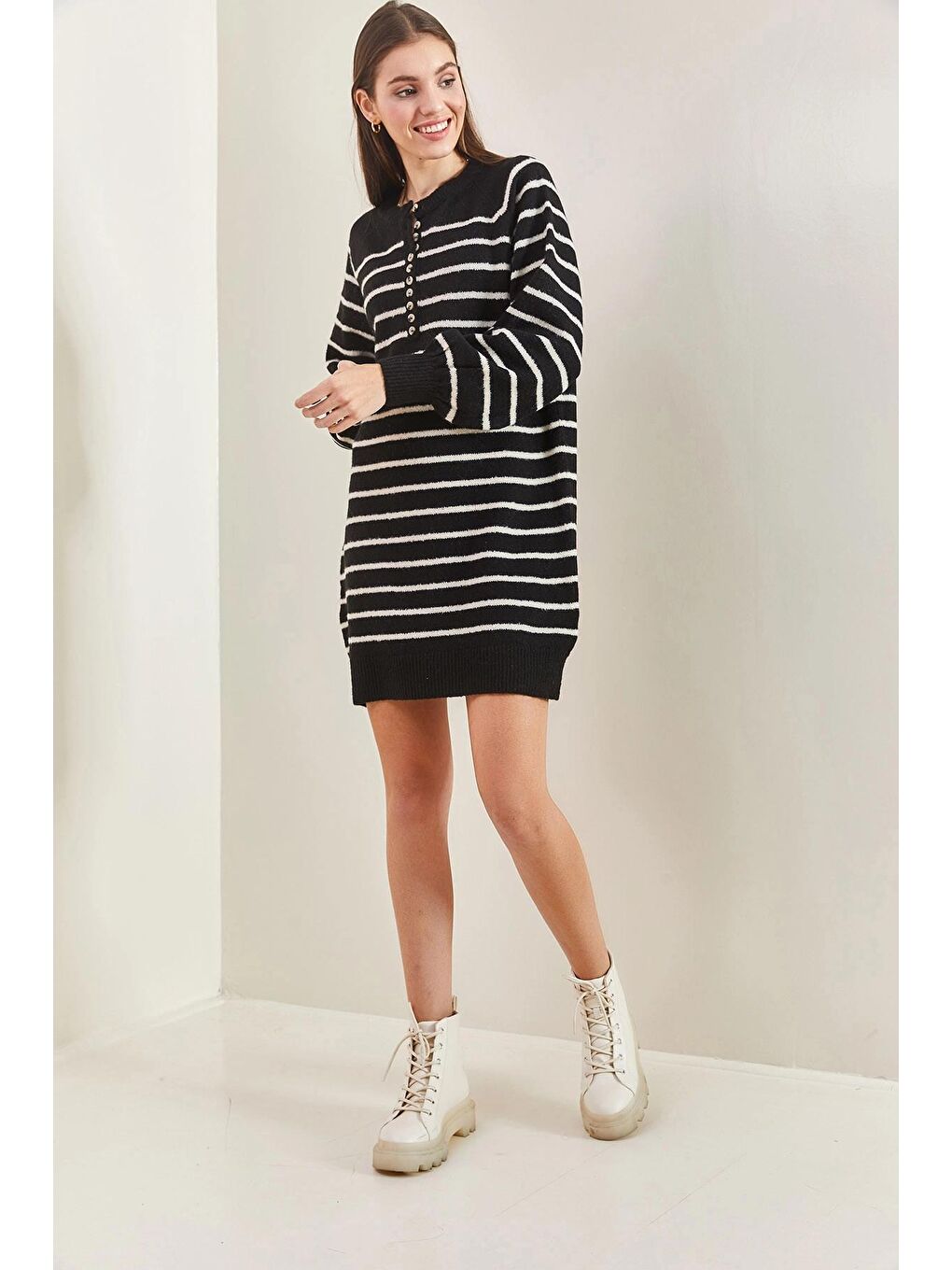 Siyah Kadın Çizgili Düğmeli  Triko Elbise-4