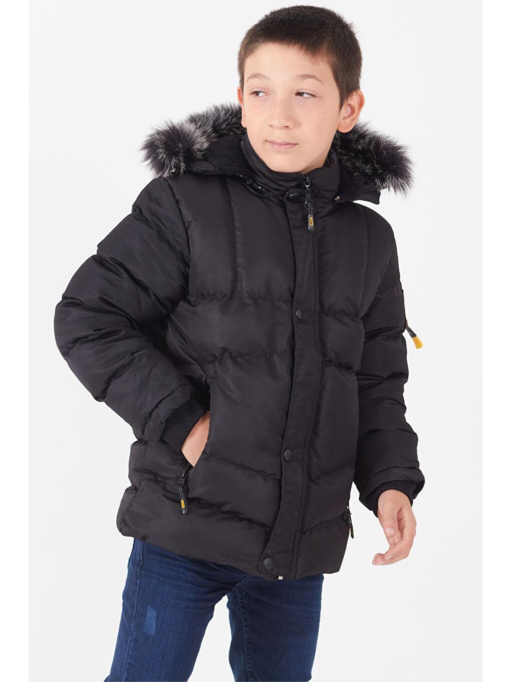 Siyah Erkek Çocuk Mont Omuz Logo Detaylı Kapüşonlu Şişme Mont 14537-1