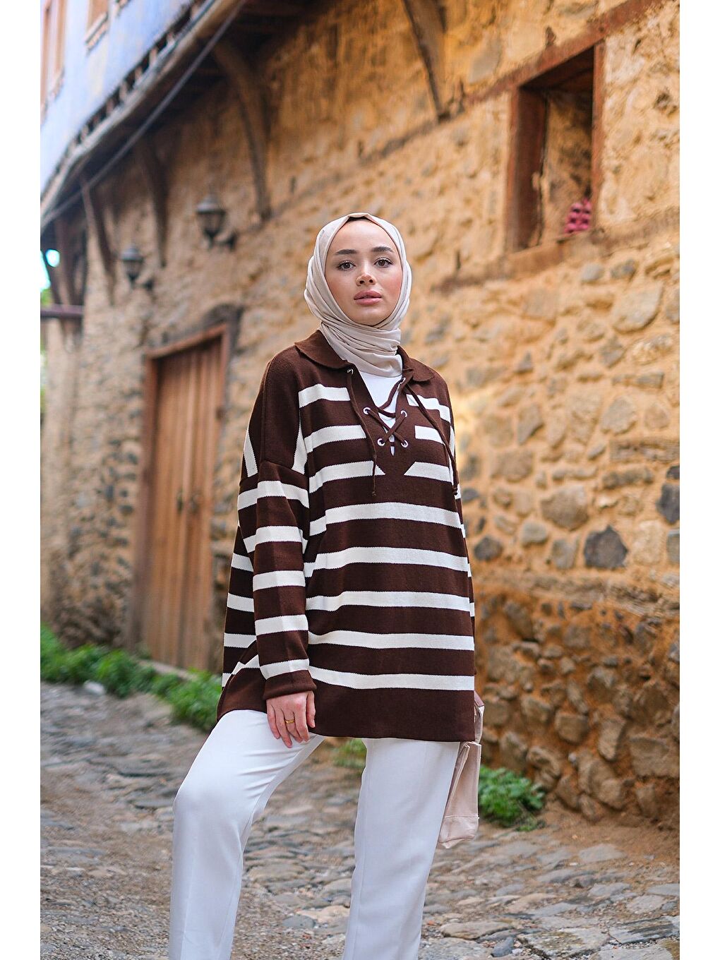 Önü Bağlamalı Polo Yaka Kazak Kahverengi-4