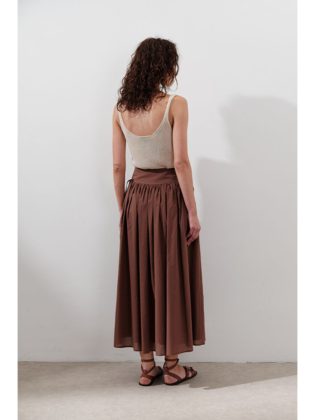 Kahverengi Bağlama Detaylı Geniş Etek Sıcak Kahve-5