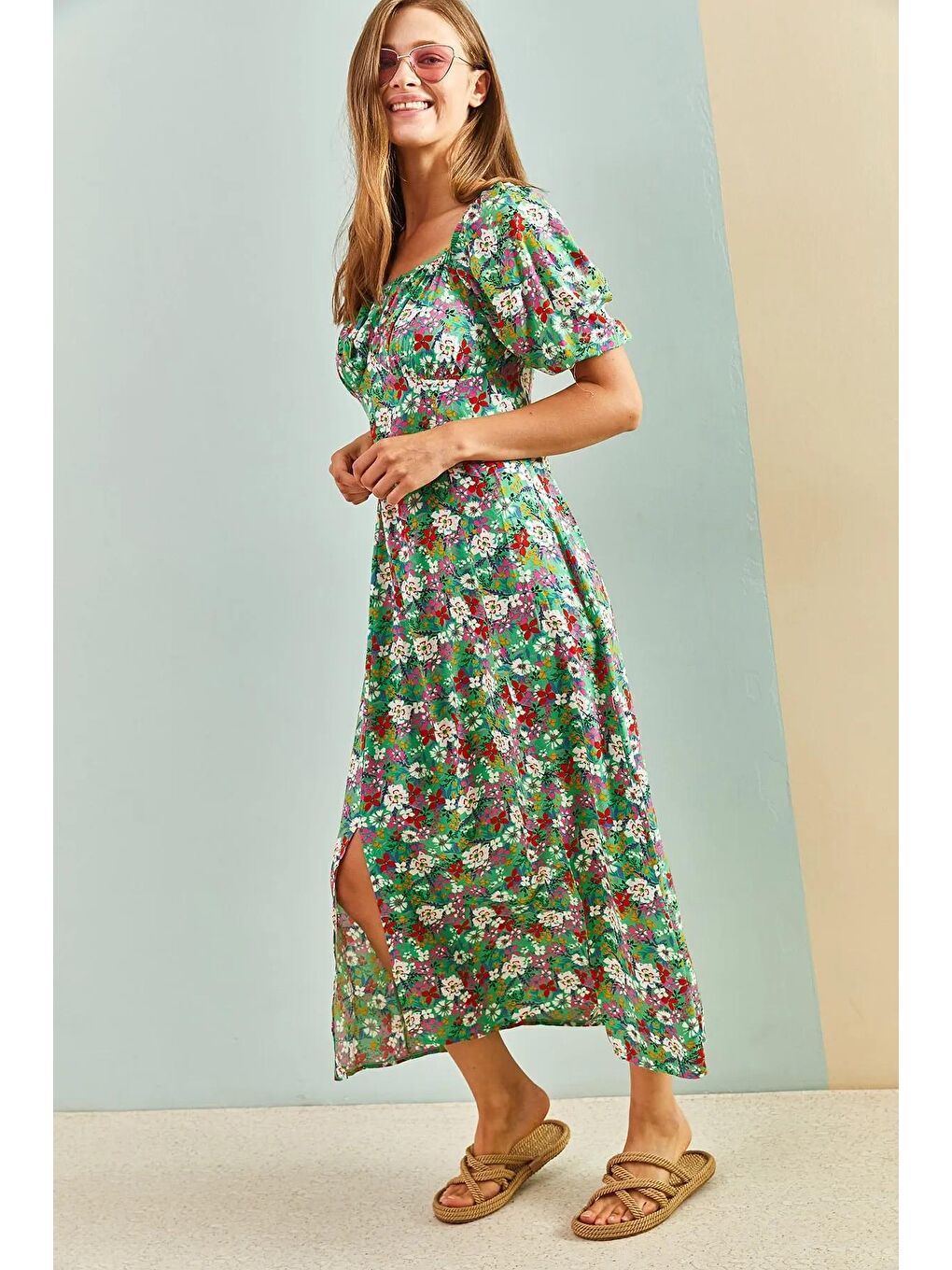 Yeşil Kadın Madonna Yaka Çiçek Desenli Elbise