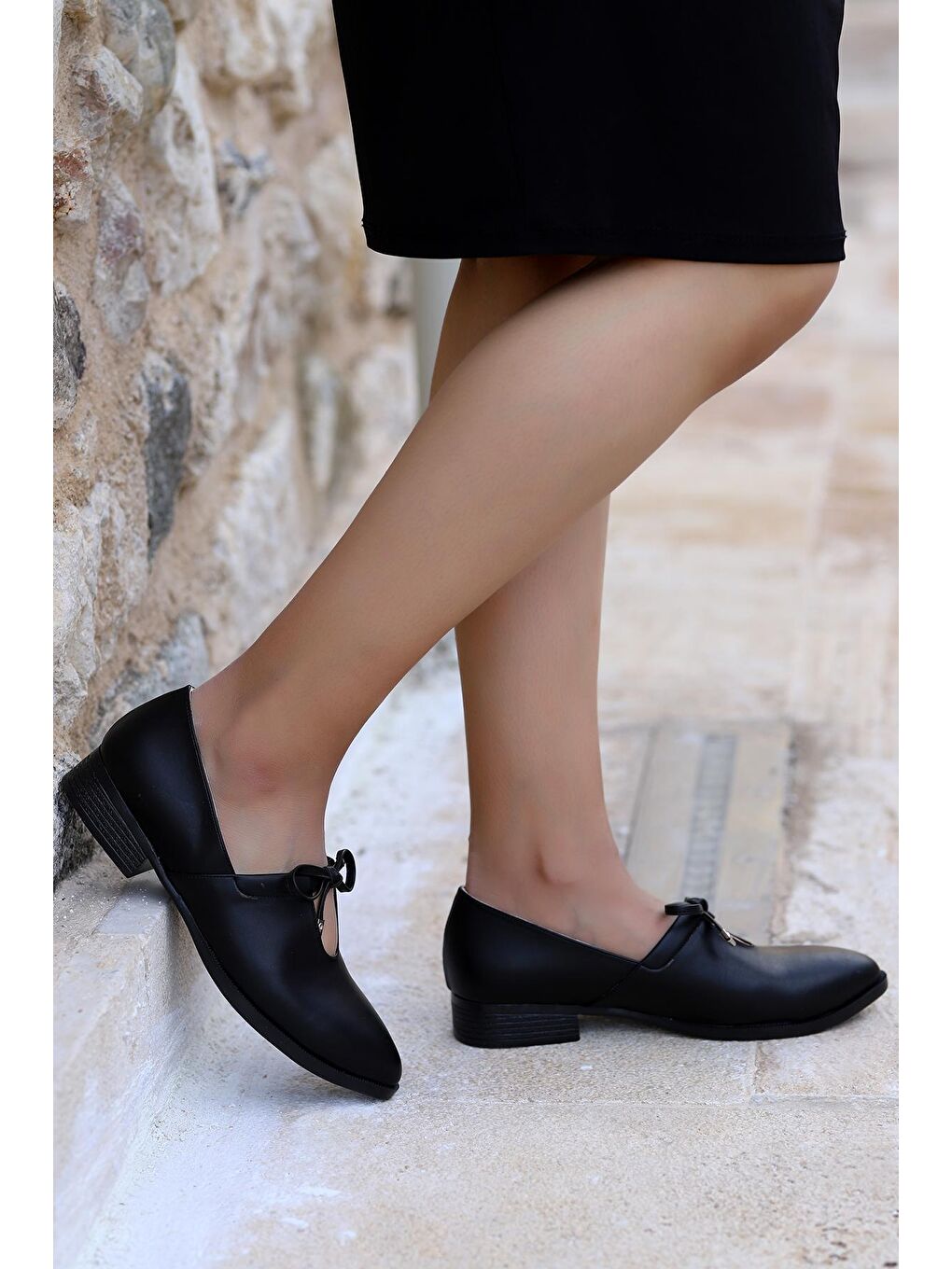 Siyah Cilt Günlük Anatomik Kadın Günlük Babet Ayakkabı 8328-101-1