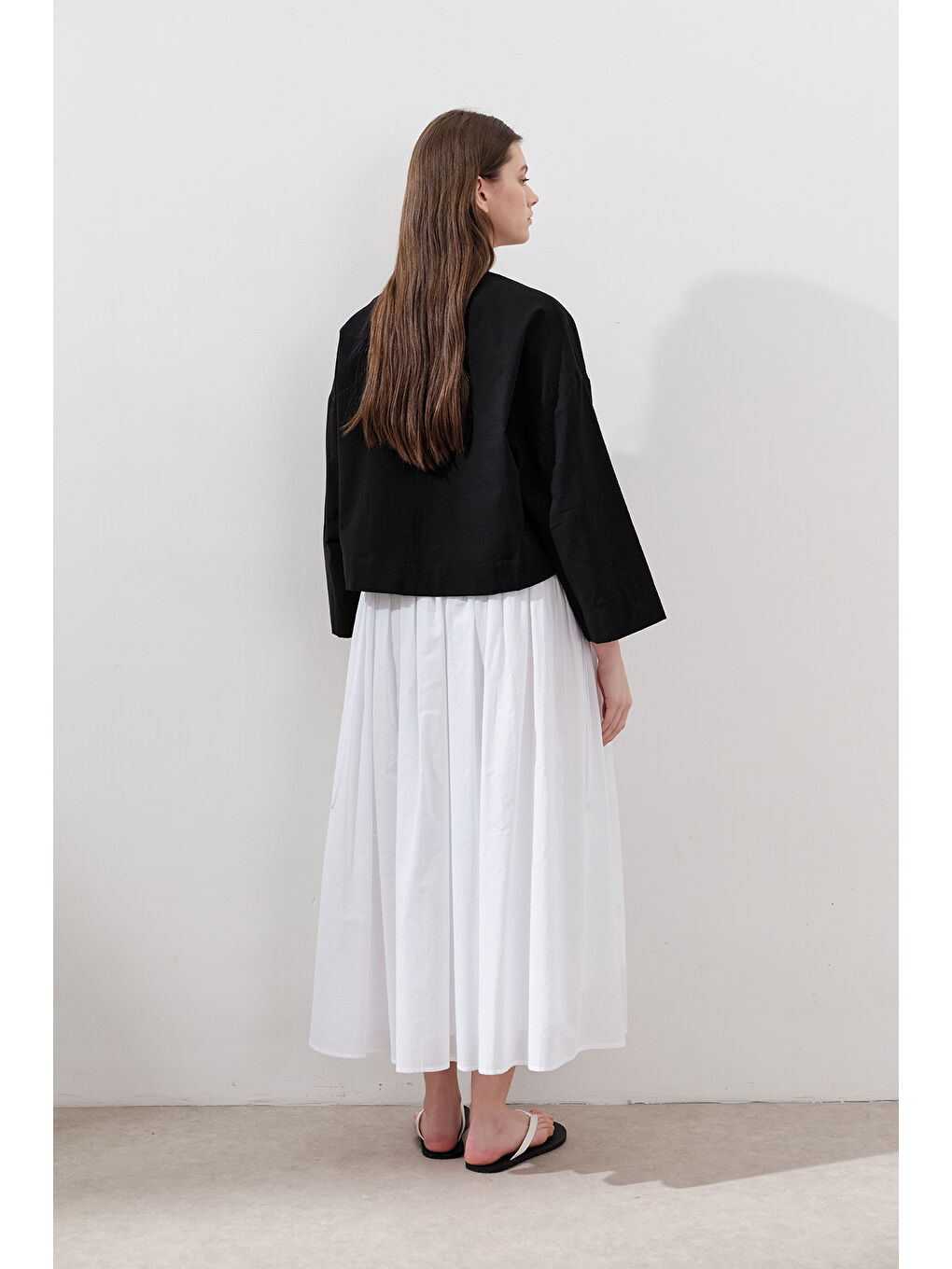 Pamuklu Crop Uzun Kol Bluz Siyah-4