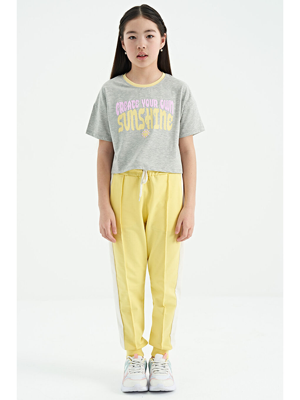 Gri Melanj Renkli Yazı Baskılı O Yaka Oversize  Kısa Kollu Kız Çocuk Tişört - 75111-2