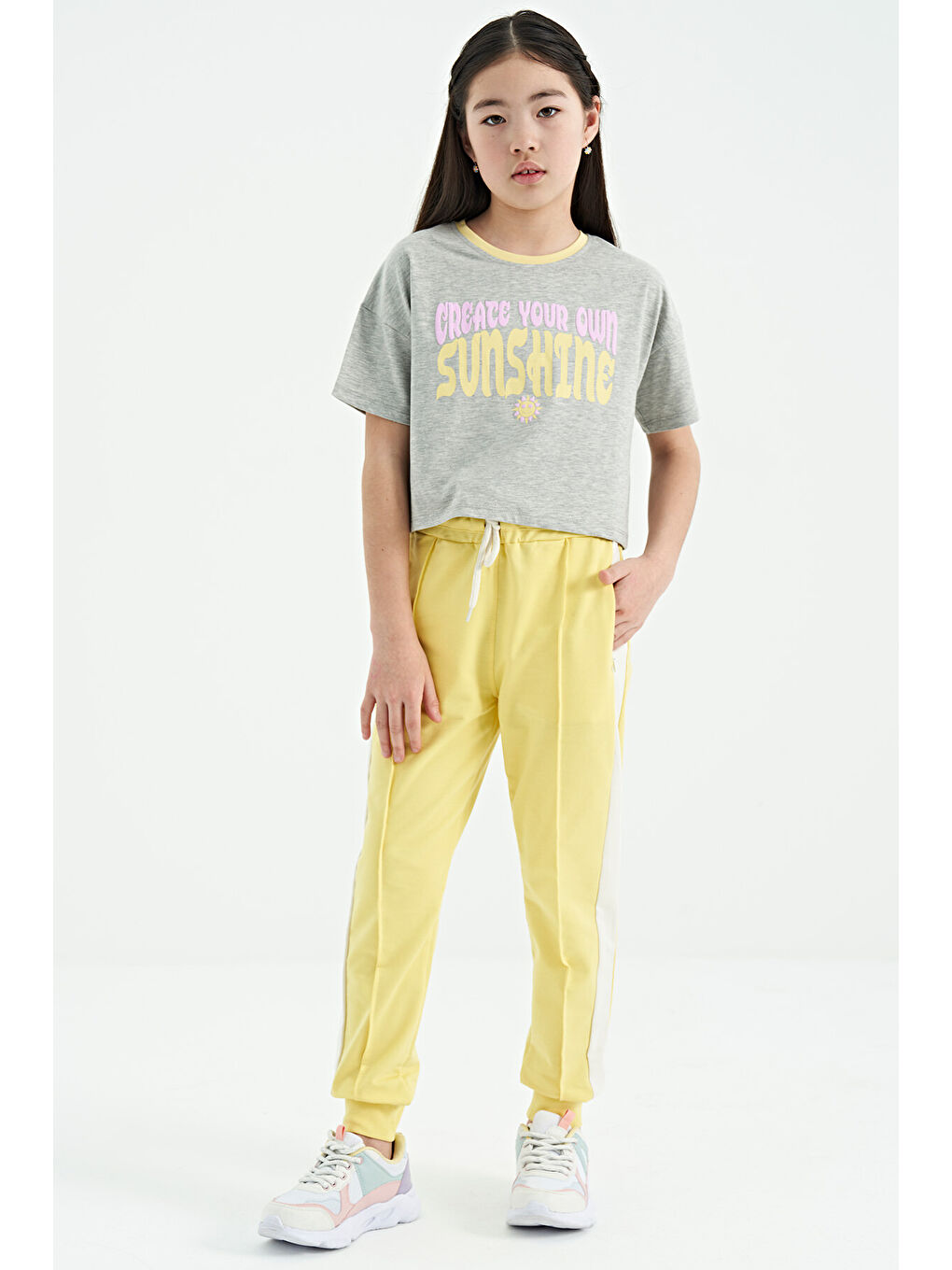 Gri Melanj Renkli Yazı Baskılı O Yaka Oversize  Kısa Kollu Kız Çocuk Tişört - 75111-6