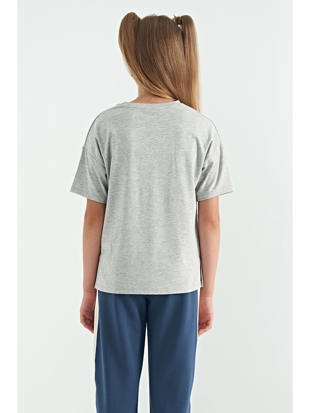 Gri Melanj Renki Yazı Baskılı O Yaka Oversize Kısa Kollu Kız Çocuk Tişört - 75112-8