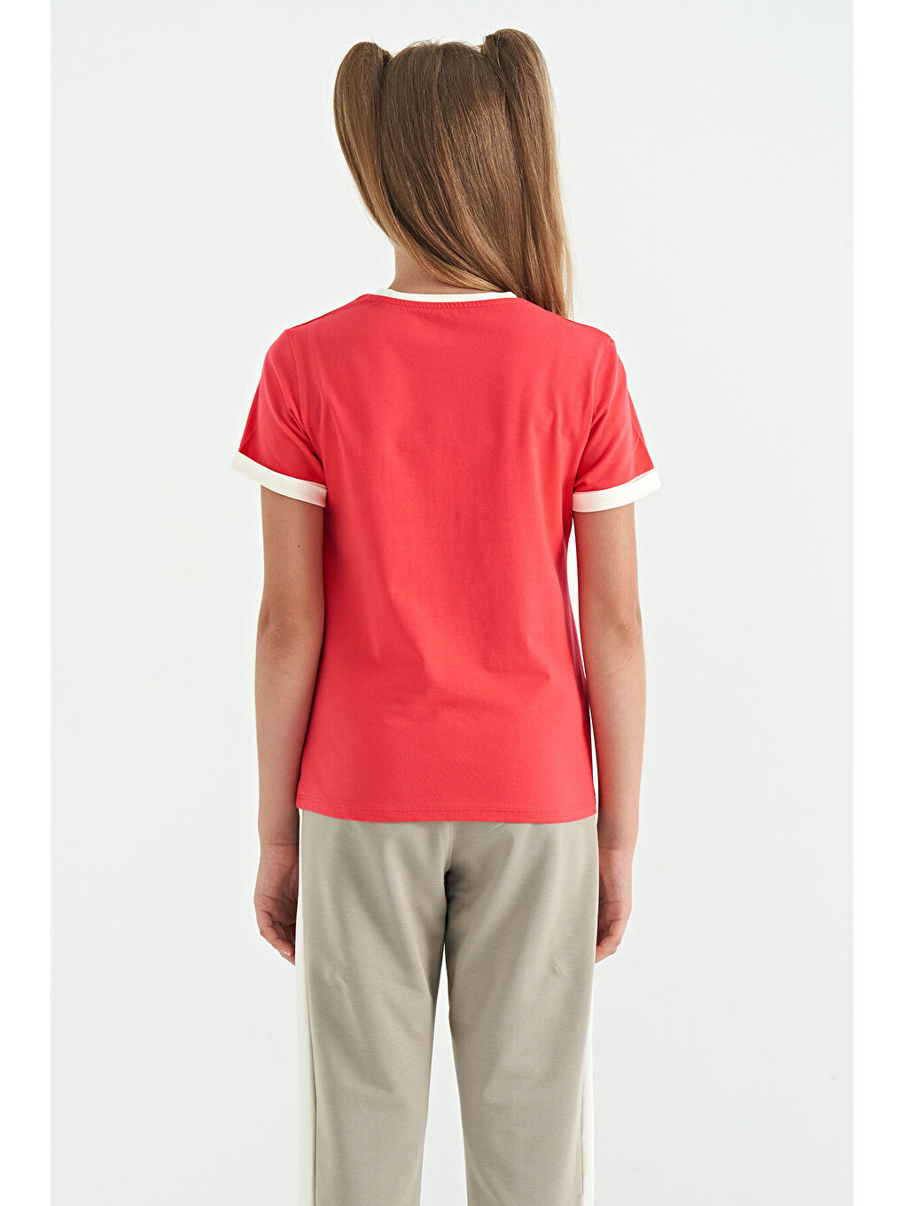 Pembe Rose Renkli Yazı Detaylı O Yaka Rahat Form Kız Çocuk Tişört - 75109-6