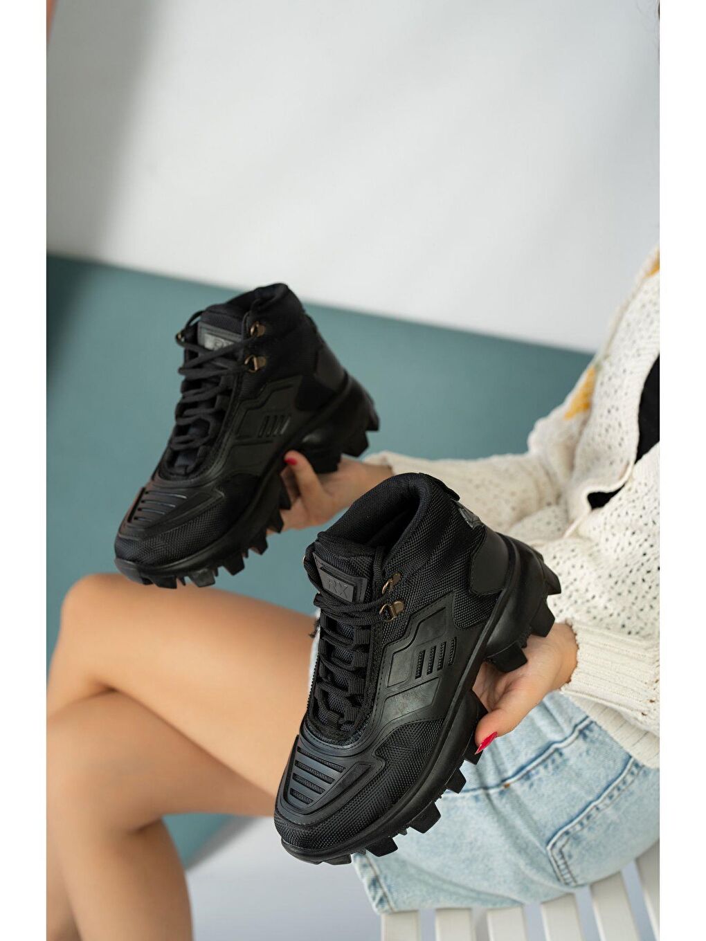 Siyah TİNA Kadın Kalın Tabanlı Bağcıklı Sneakers Spor Bot