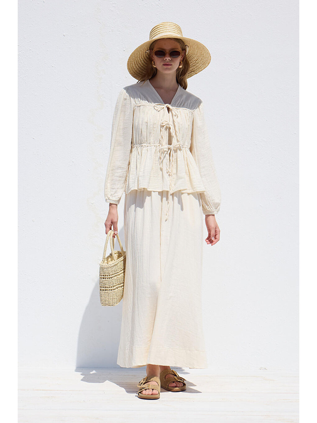 Bağlama Detaylı Müslin Bluz Ekru-1