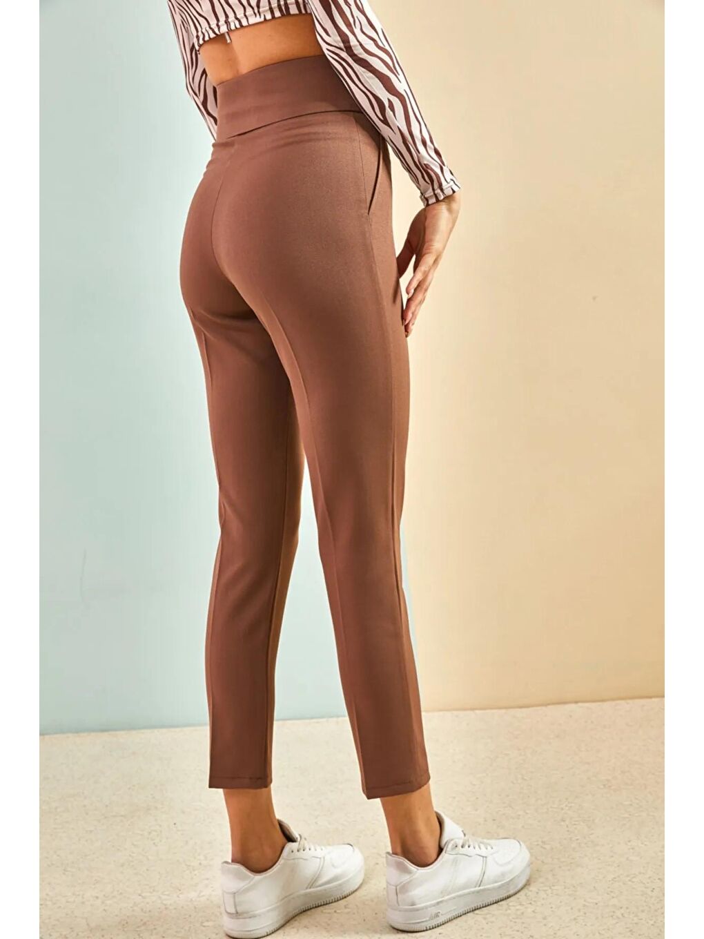 Kahverengi Kadın Ekstra Yüksek Bel Atlas Kumaş Pantolon-1