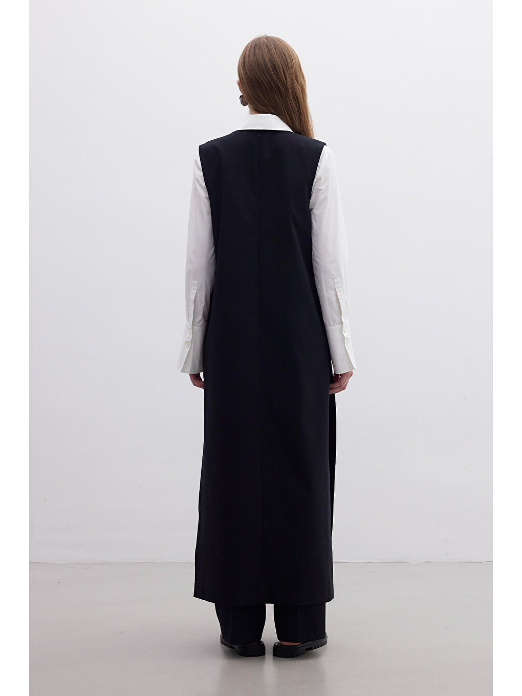 Kolsuz Minimal Siyah Elbise-6