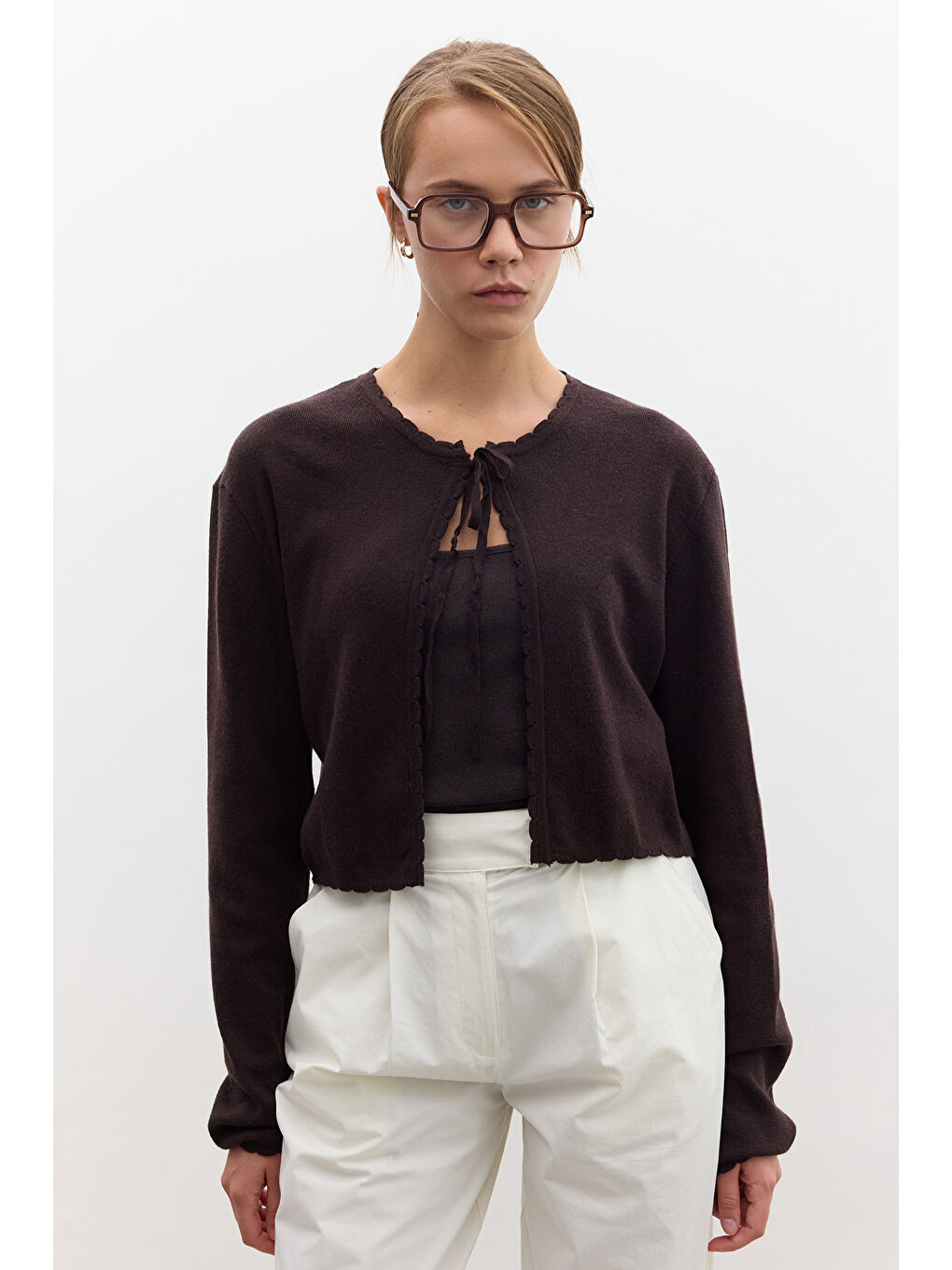 Yumuşak Dokulu Bağcıklı Triko Hırka Kahverengi