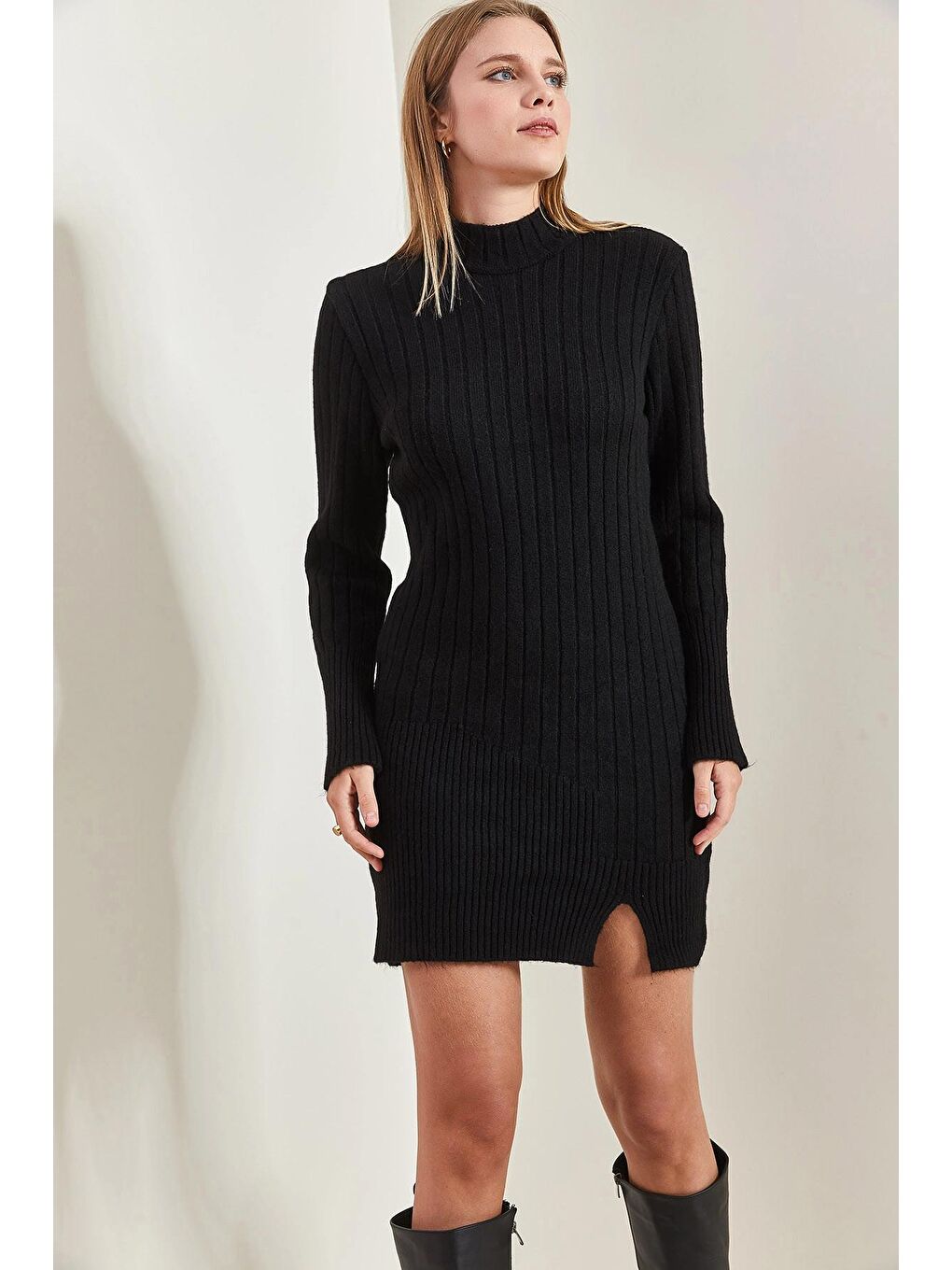 Siyah Kadın Fitilli Etek Ucu Yırtmaçlı Triko Elbise-3