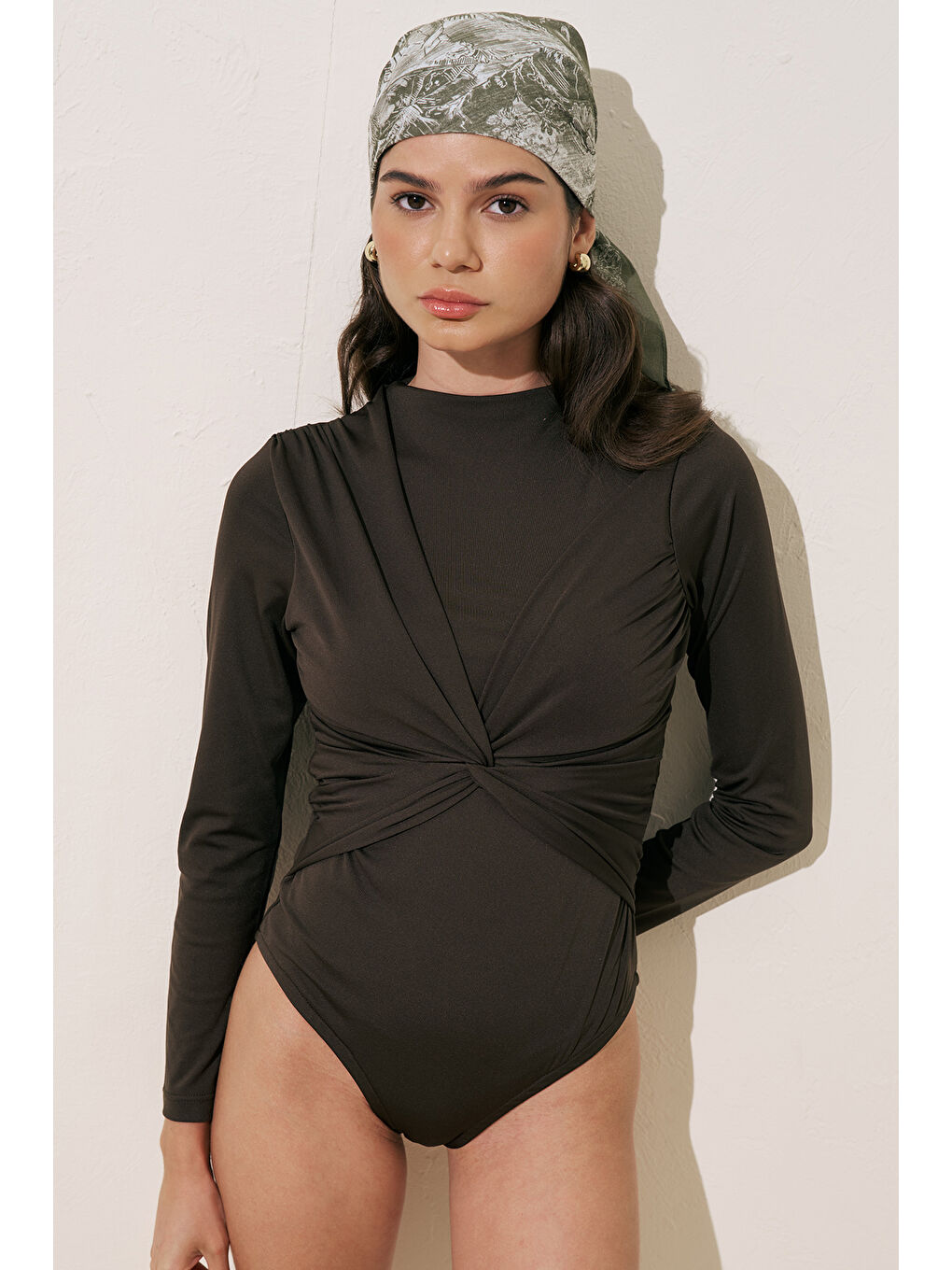 Düğüm Detaylı Surf Mayo Kahverengi-3