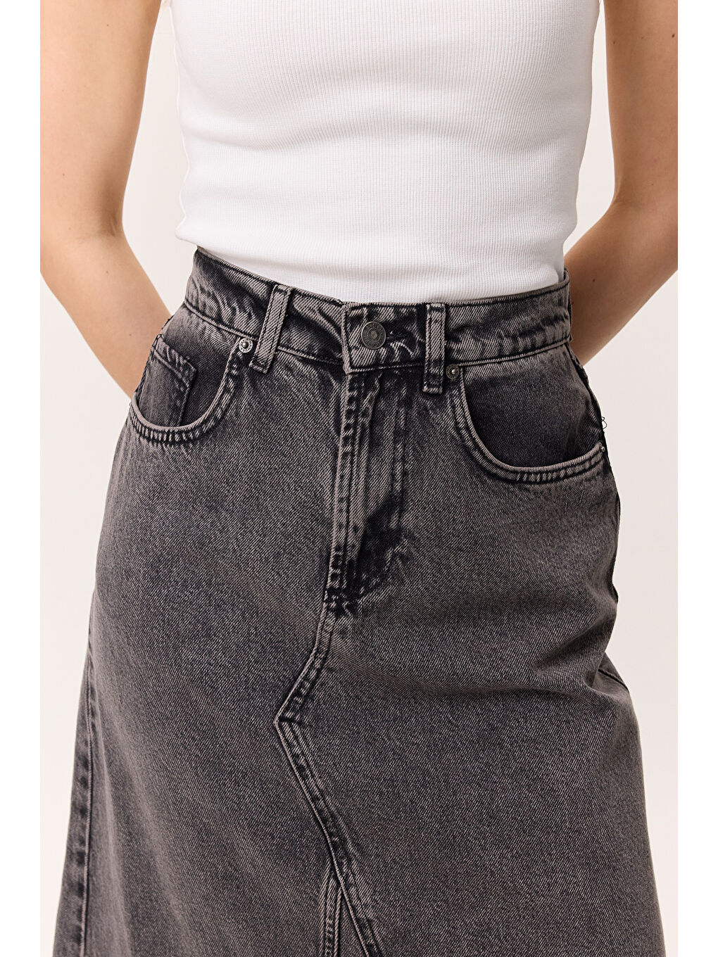 Etek Ucu Volanlı Denim Etek Siyah-1