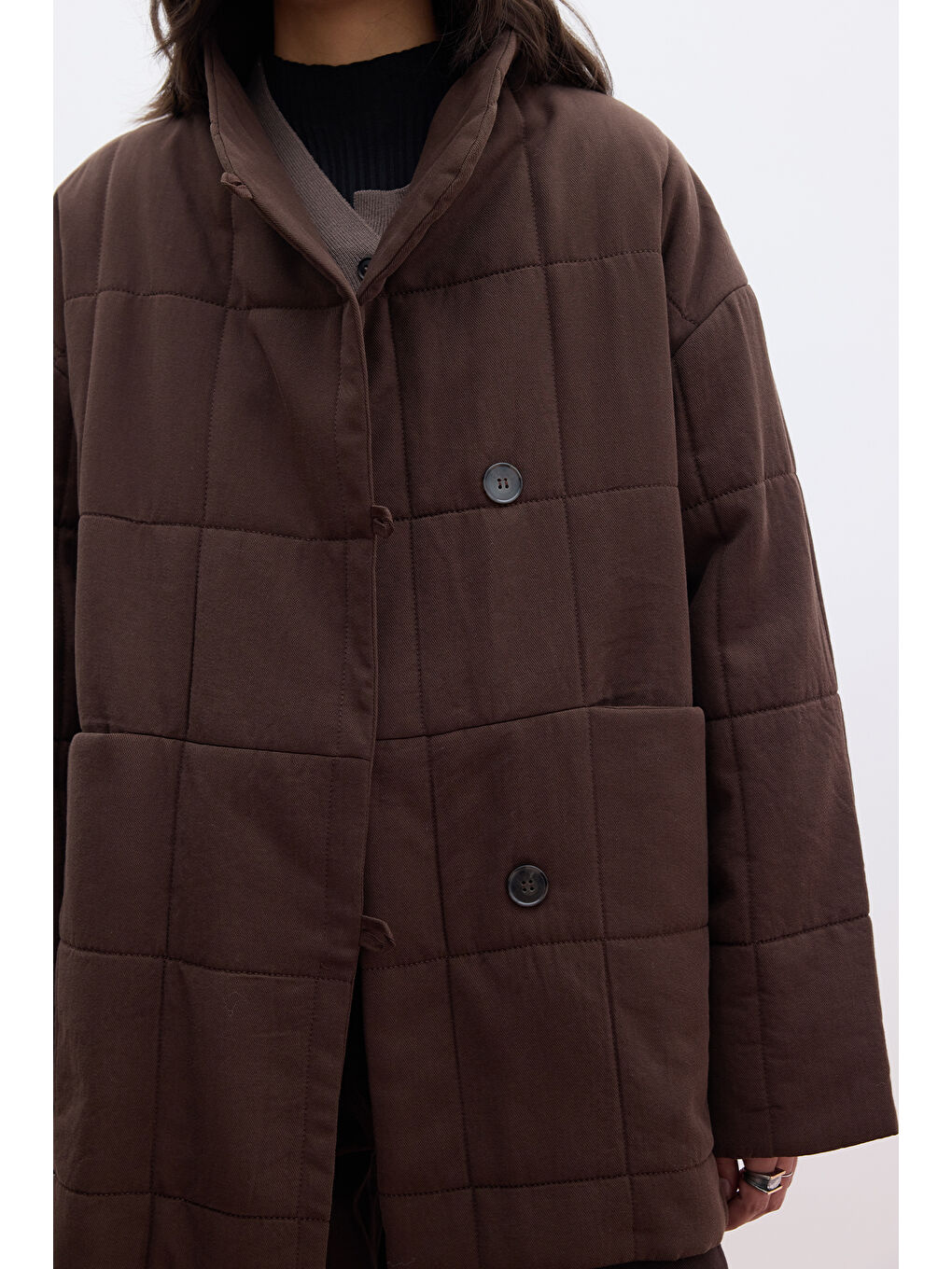 Yüksek Yaka Kapitone Mont Kahverengi-2