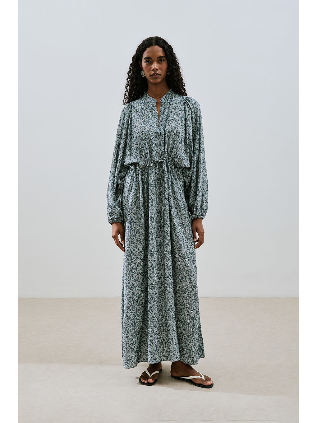 İndigo Desenli Viskon Bağlamalı Elbise Lıly Indıgo-4