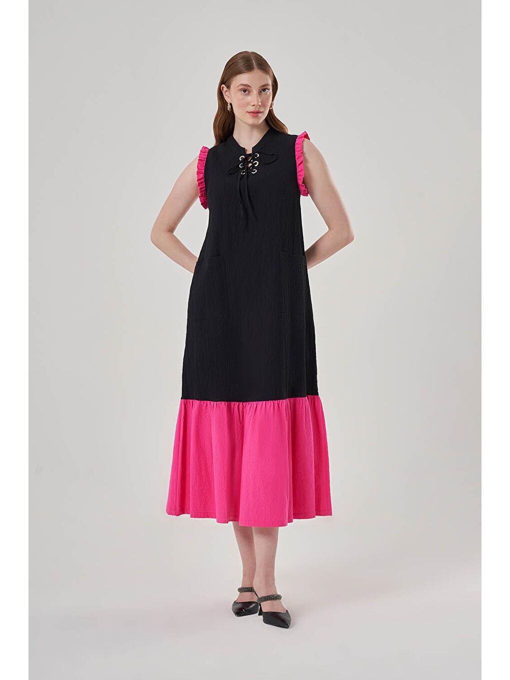 Renk Bloklu Patlı Siyah Elbise-2