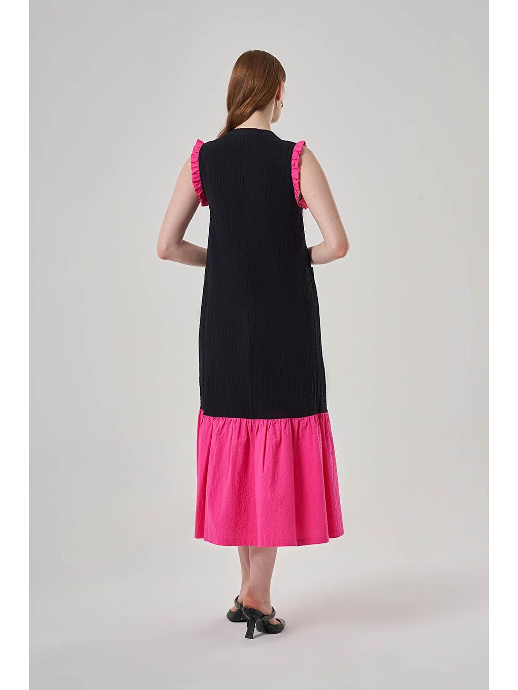 Renk Bloklu Patlı Siyah Elbise-3