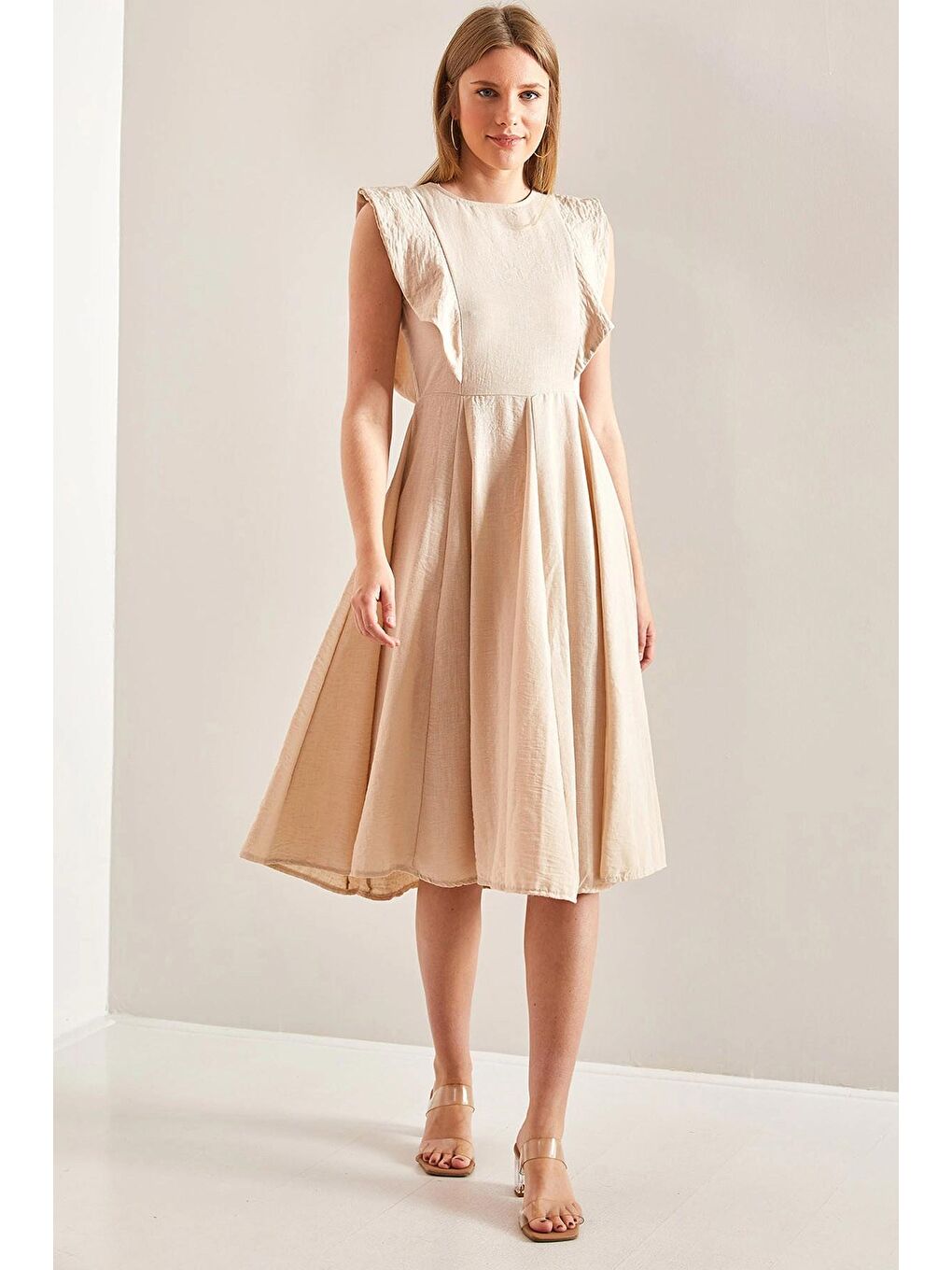 Bej Kadın Yakası Fırfırlı Keten Elbise-3