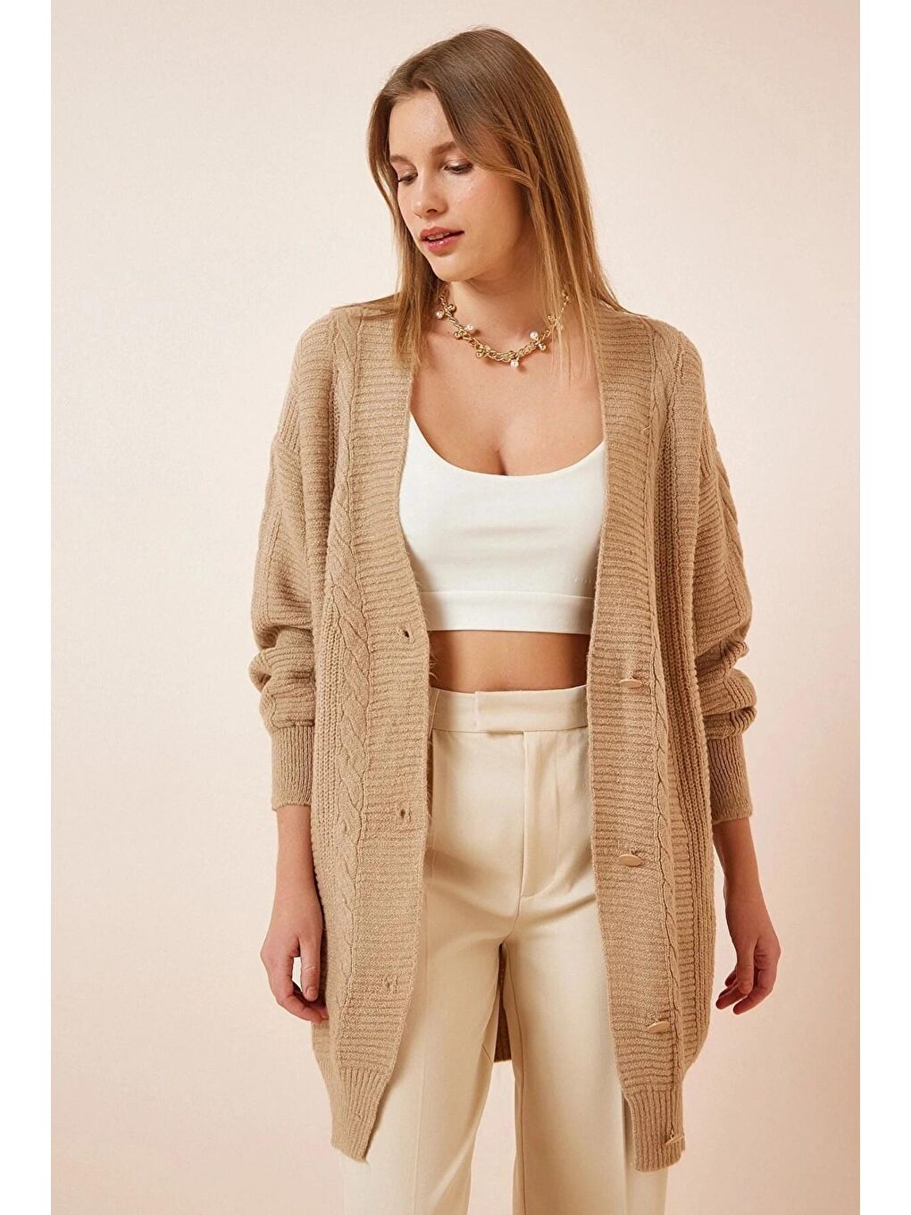 Bej Kadın Bisküvi Saç Örgü Desen Uzun Düğmeli Rahat Kesim Triko Hırka HZL23W-BD1100691-1